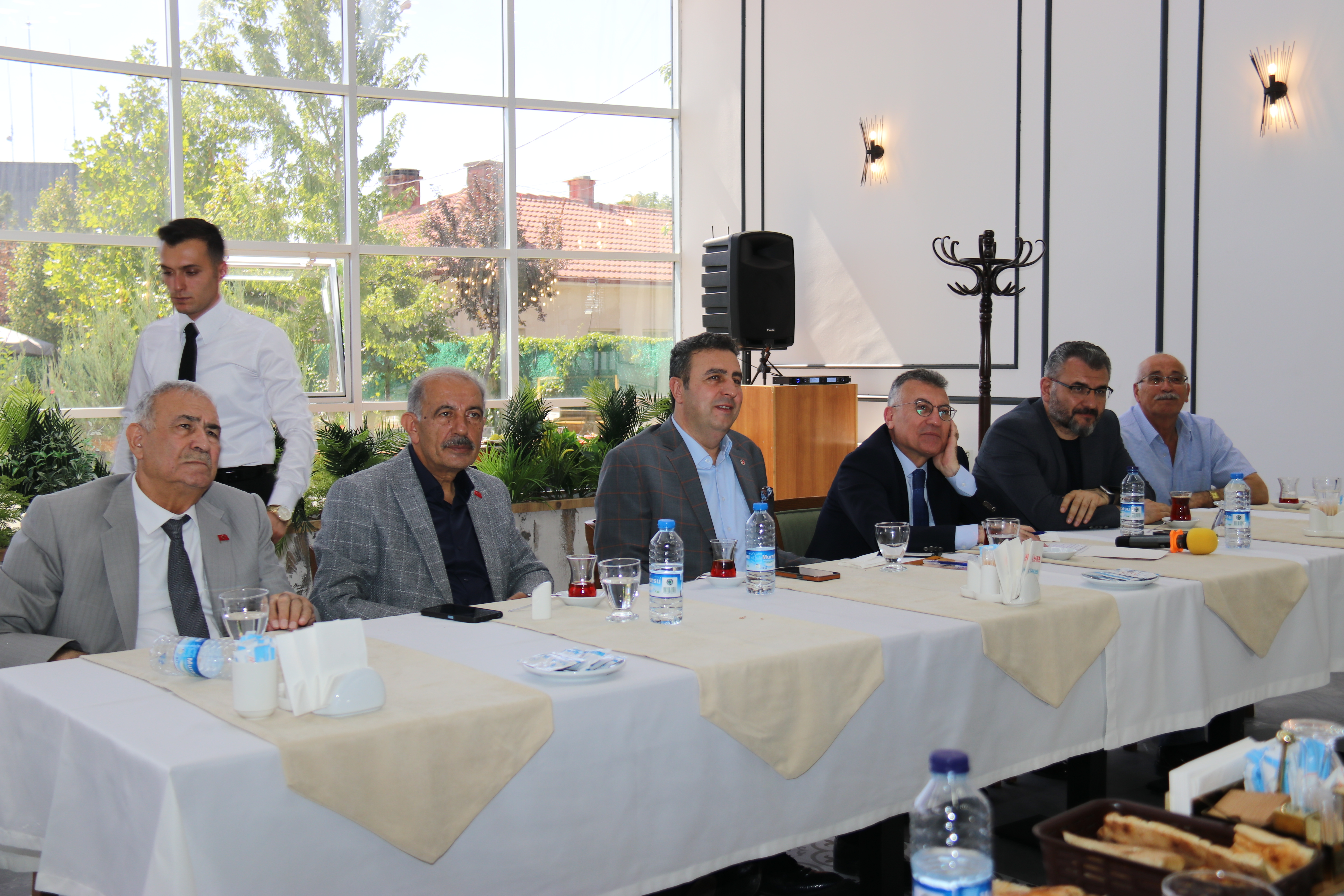 GÜLER, ODA BAŞKANLARINI DİNLEDİ