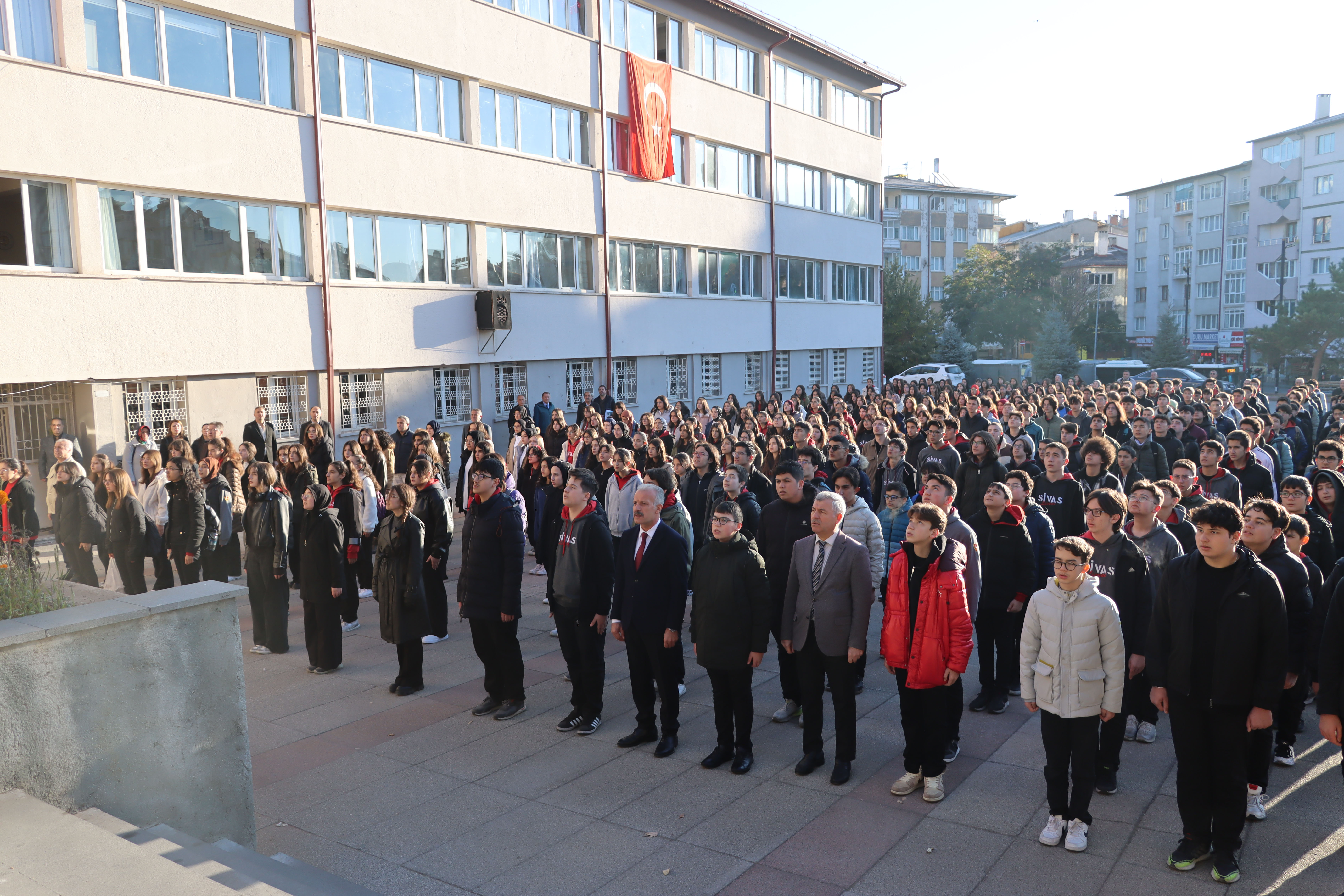 Sivas’ta Cumhuriyet Haftasının ilk dersi, “Dersimiz Cumhuriyete Doğru” filmiyle başladı