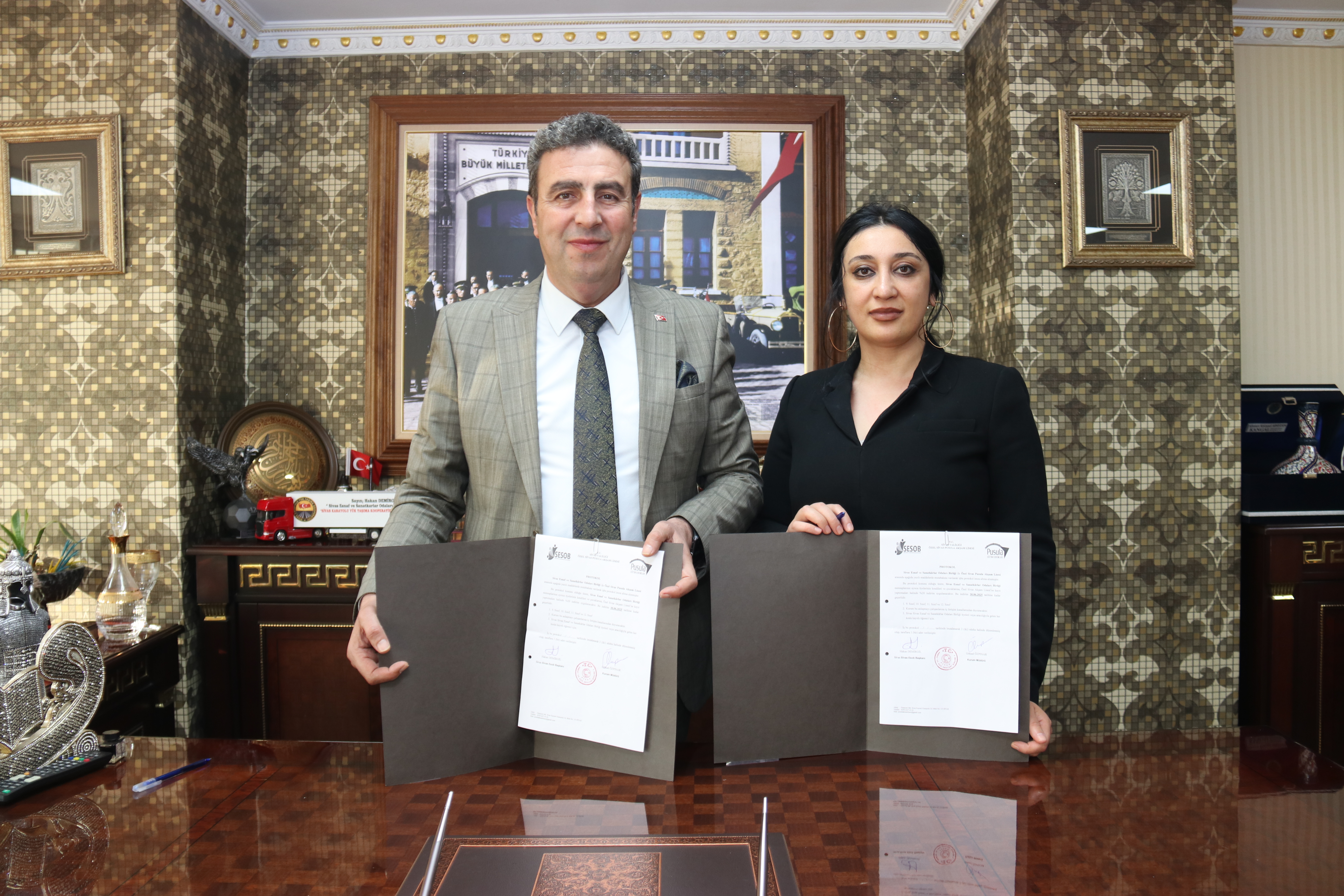 ESNAFLARIMIZ ÖZEL LİSEDEN İNDİRİMLİ FAYDALANACAK ESNAFLARIMIZ ÖZEL LİSEDEN İNDİRİMLİ FAYDALANACAK