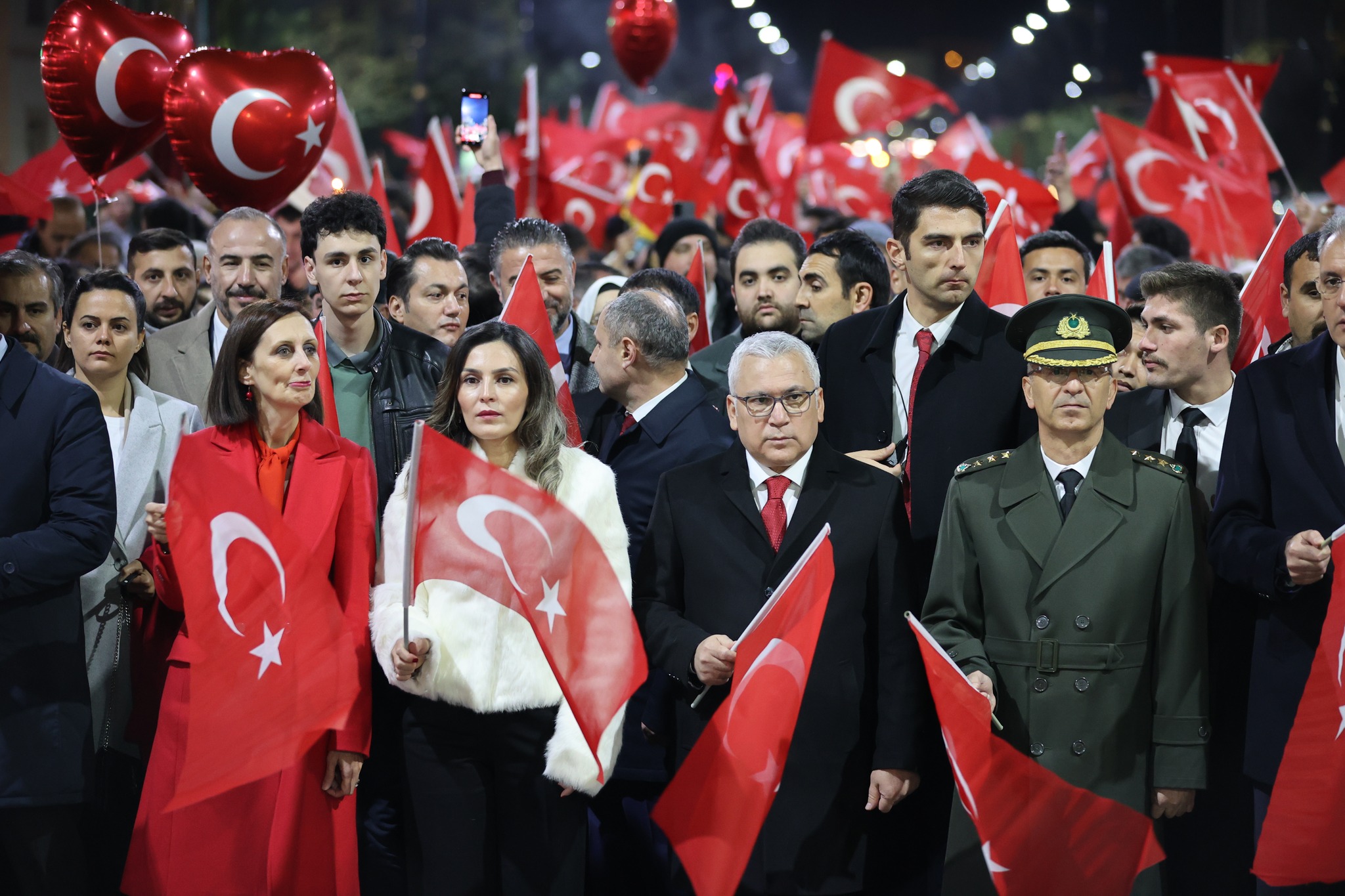 29 Ekim Cumhuriyet Bayramı'nın 101'inci yıl dönümü etkinlikleri, "Cumhuriyet Yürüyüşü" ile sona erdi