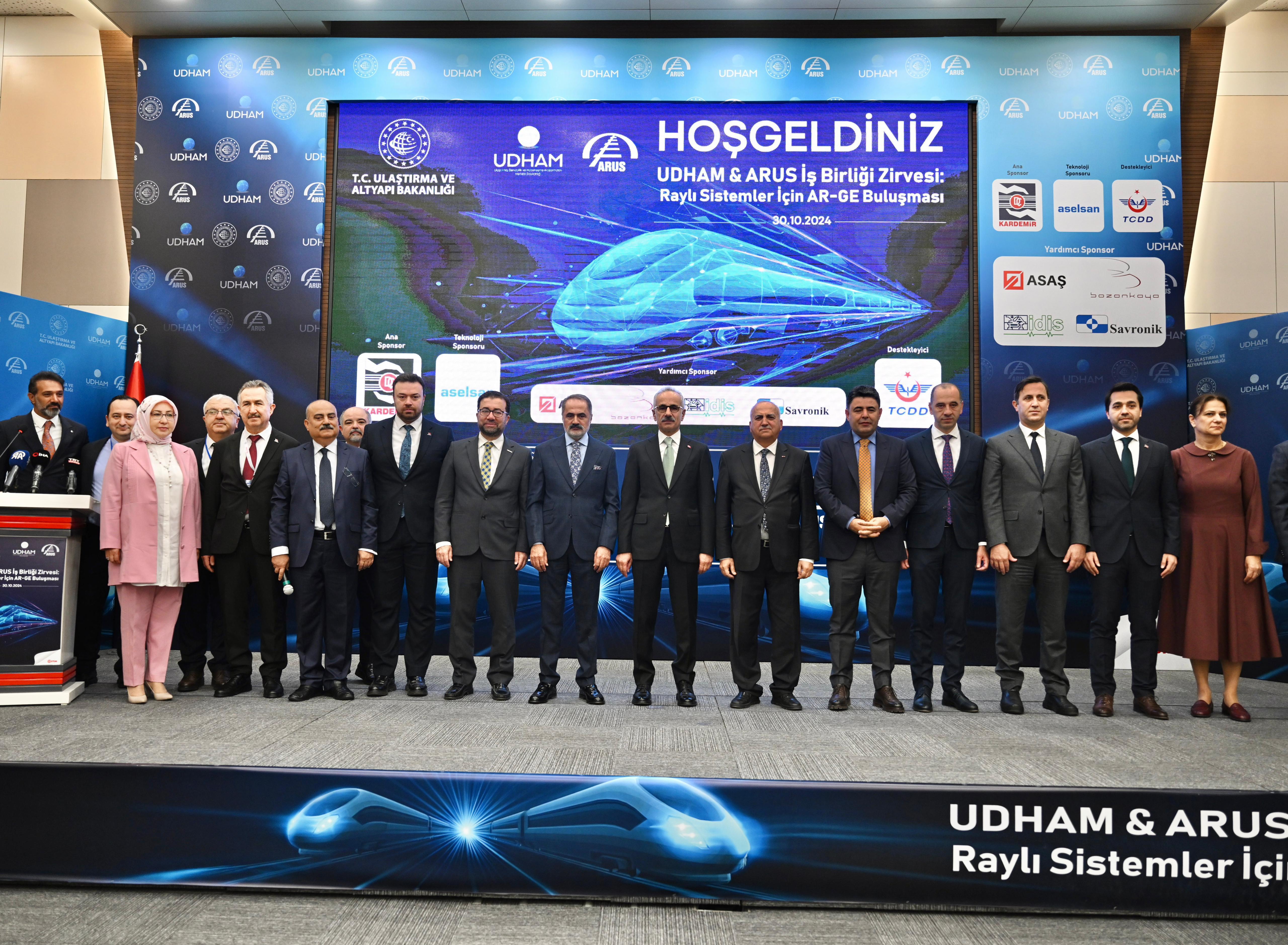 KALKINMA YOLU'NDA HEDEF YERLİ VE MİLLİ TREN SETİ KALKINMA YOLU'NDA HEDEF YERLİ VE MİLLİ TREN SETİ