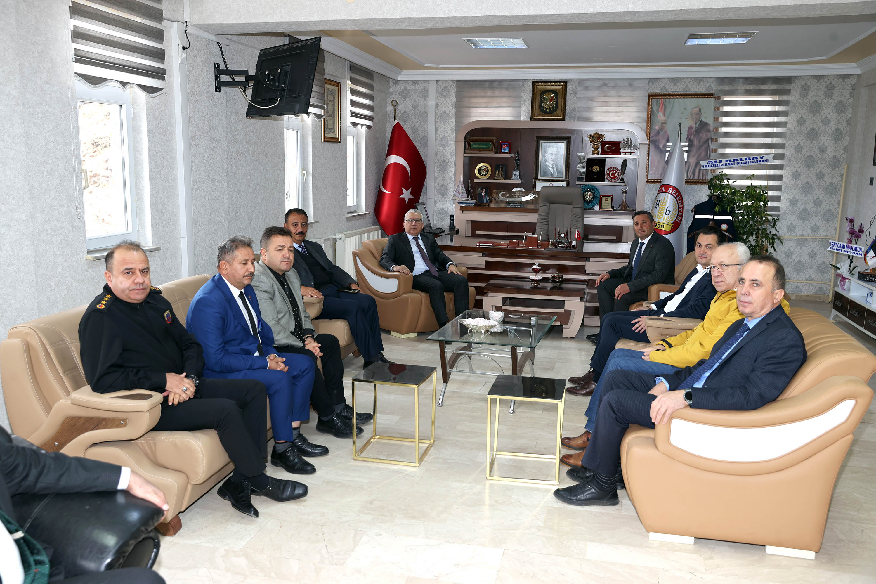 Vali Yılmaz Şimşek Güneykaya Beldesini Ziyaret Etti