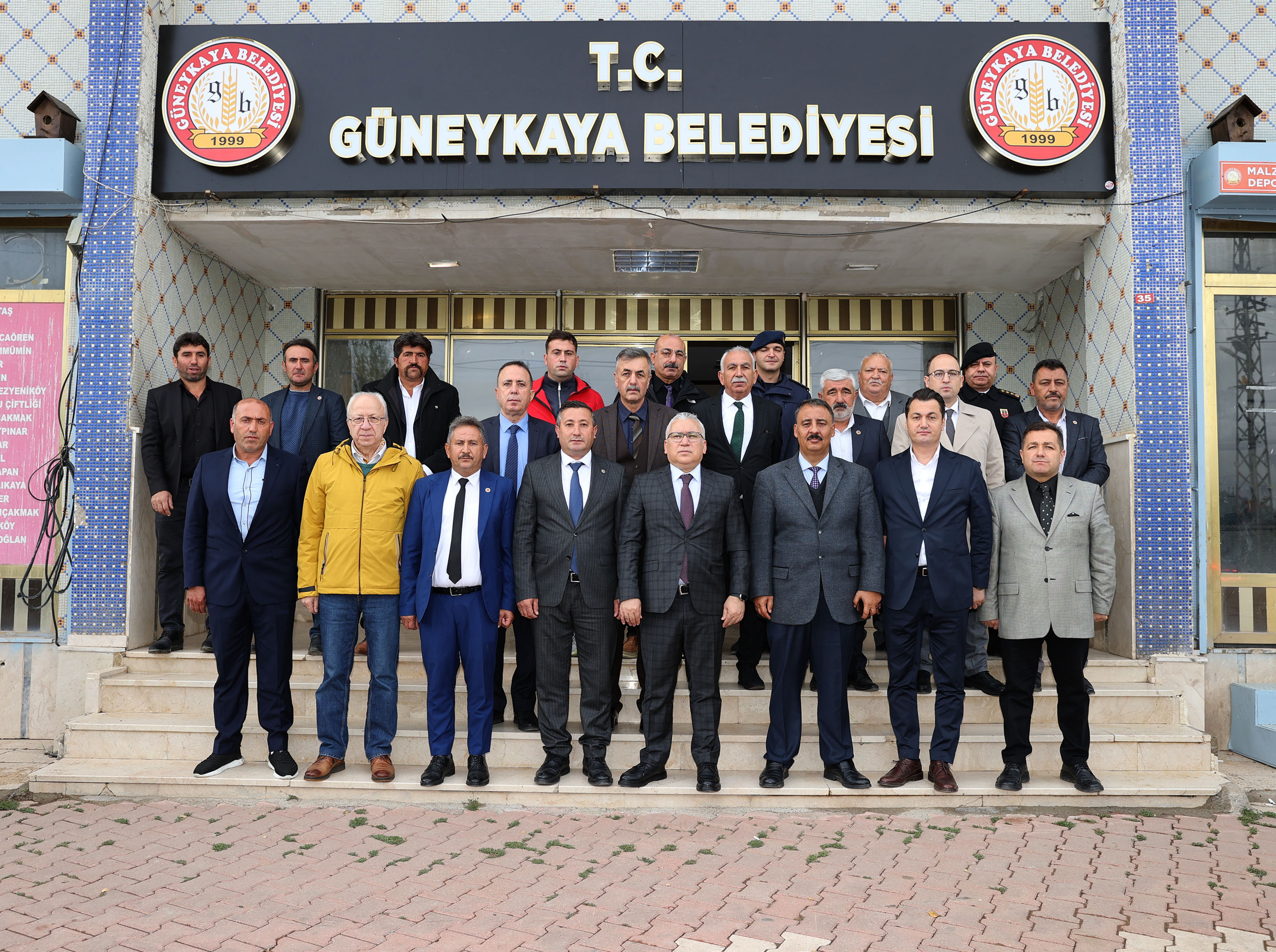 Vali Yılmaz Şimşek Güneykaya Beldesini Ziyaret Etti