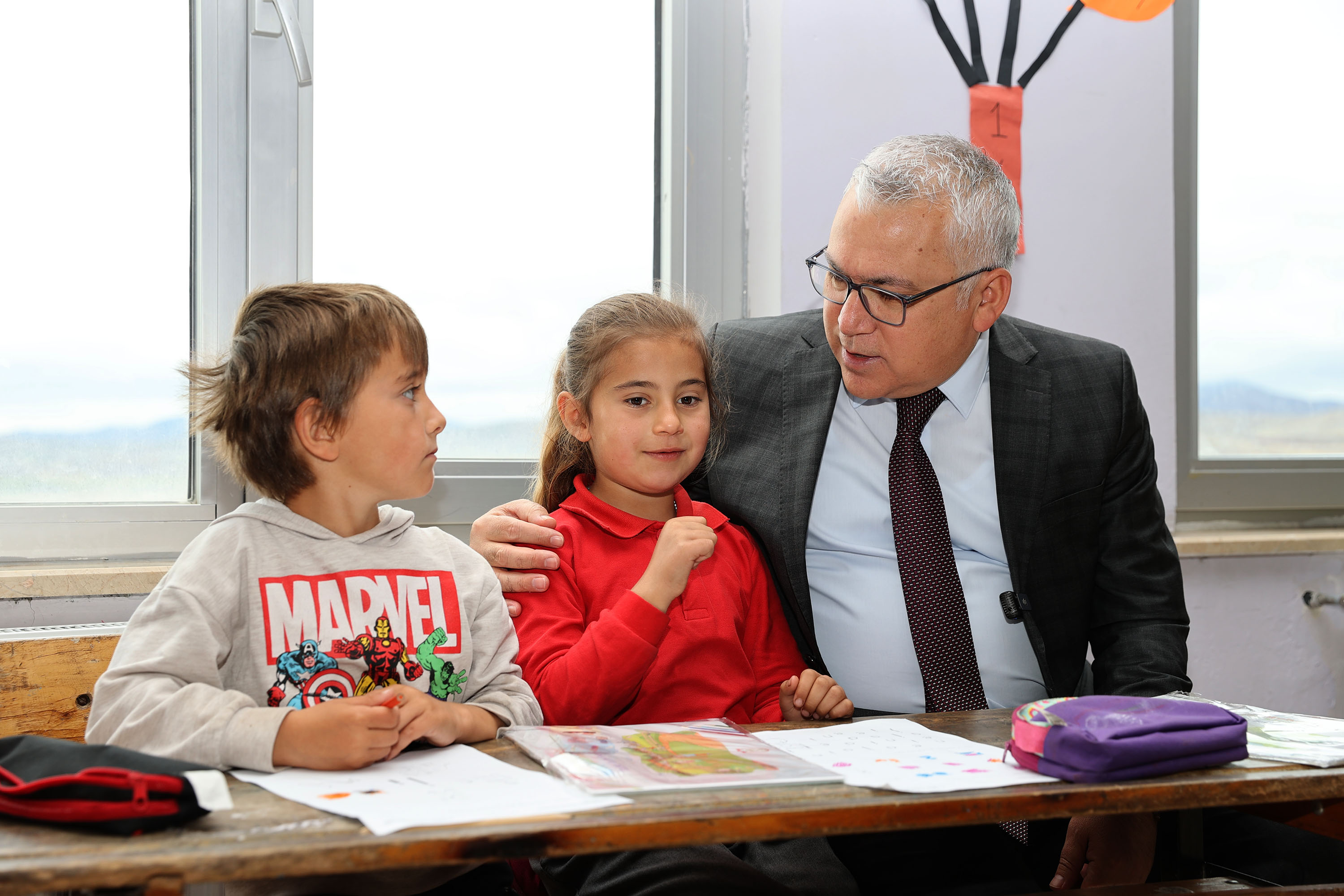 Vali Yılmaz Şimşek Güneykaya Beldesini Ziyaret Etti