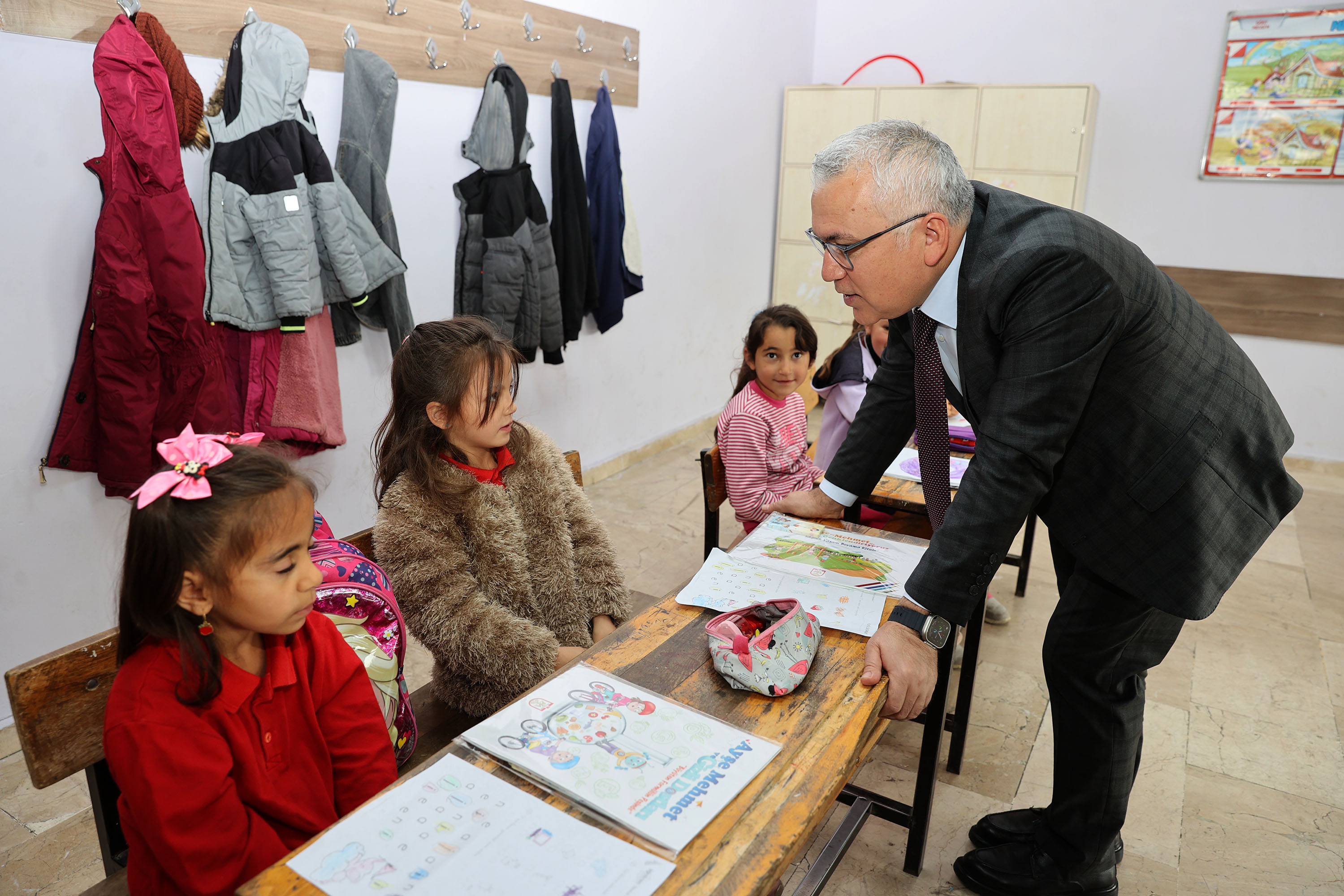 Vali Yılmaz Şimşek Güneykaya Beldesini Ziyaret Etti