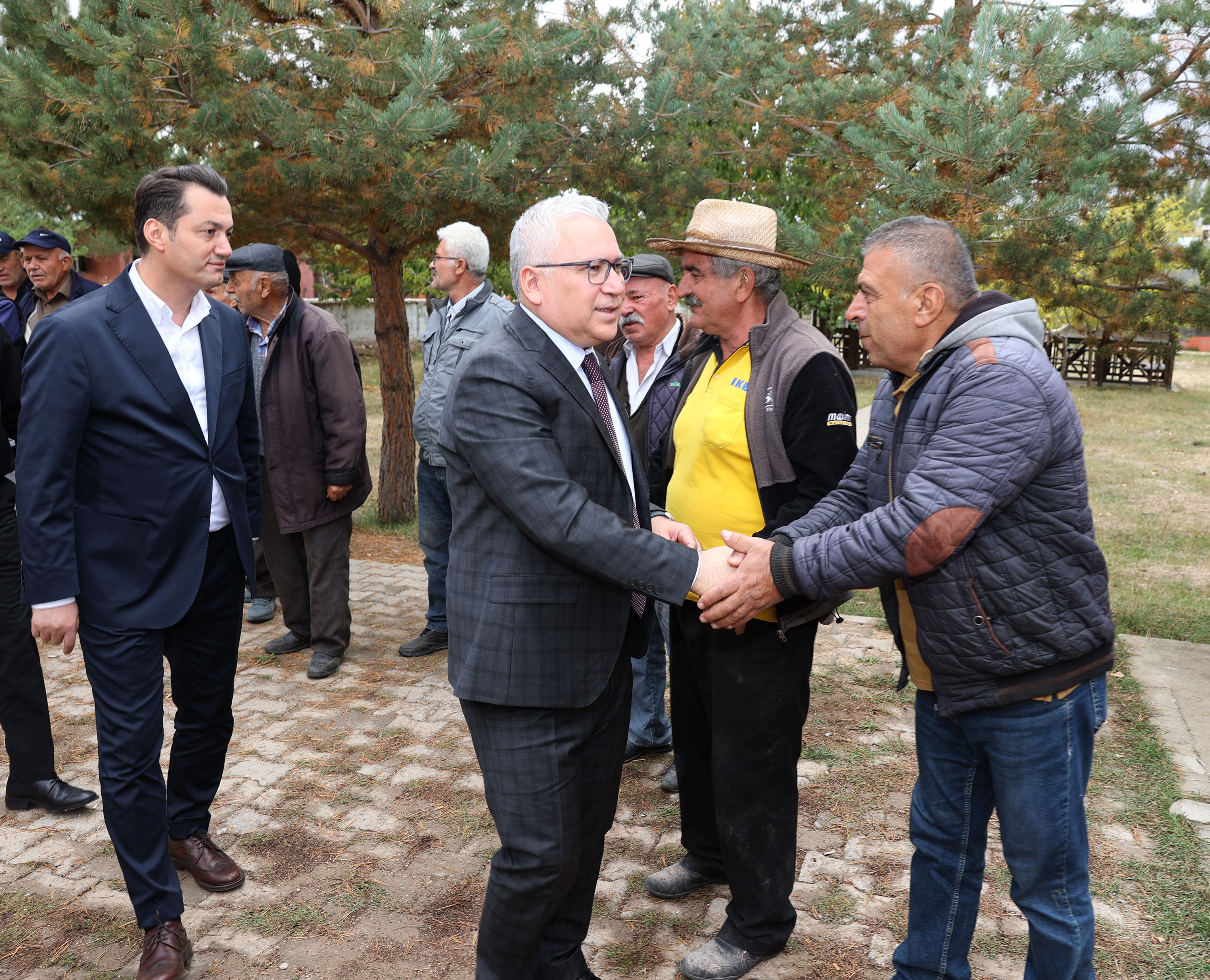 Vali Şimşek, Depremin Merkez Üssü Köylerini Ziyaret Etti