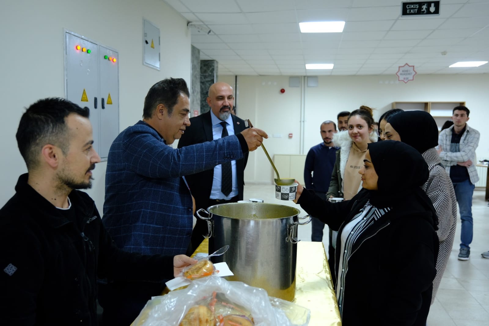 Öğrencilere Vize Haftasında Çorba ikram edildi