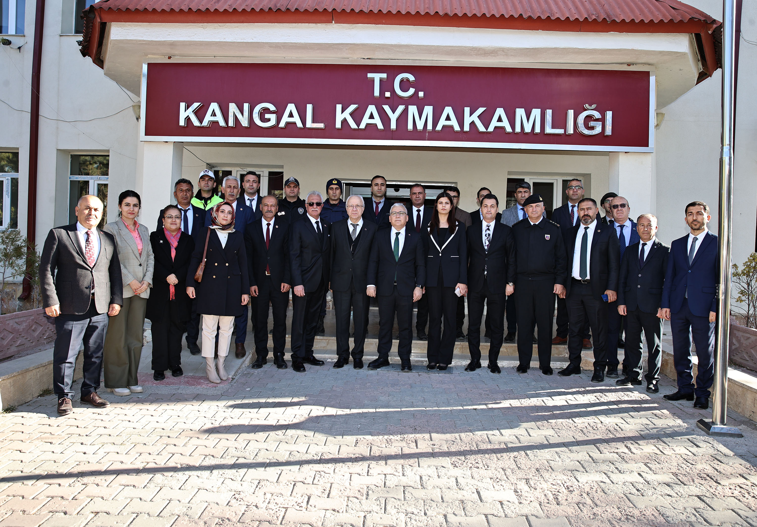 Vali Yılmaz Şimşek Kangal İlçesini Ziyaret Etti