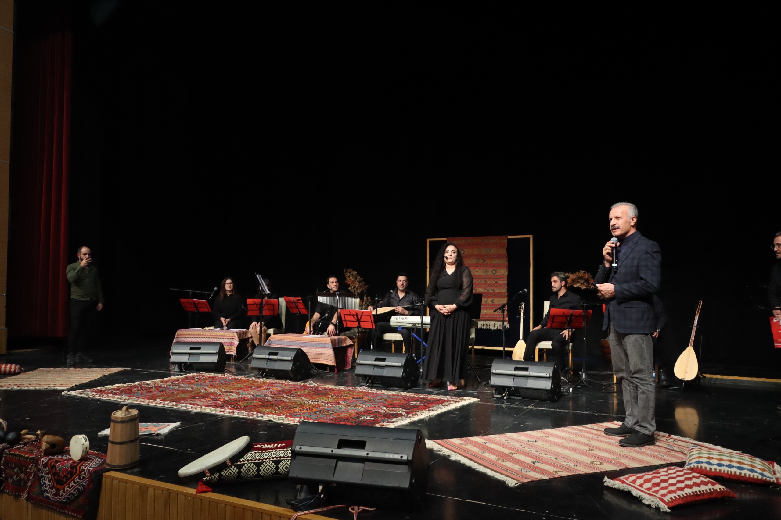 24 Kasım Öğretmenler Günü etkinlikleri kapsamında “7 Bölge, 7 Renk, 7 Tat” temasıyla konser programı düzenlendi