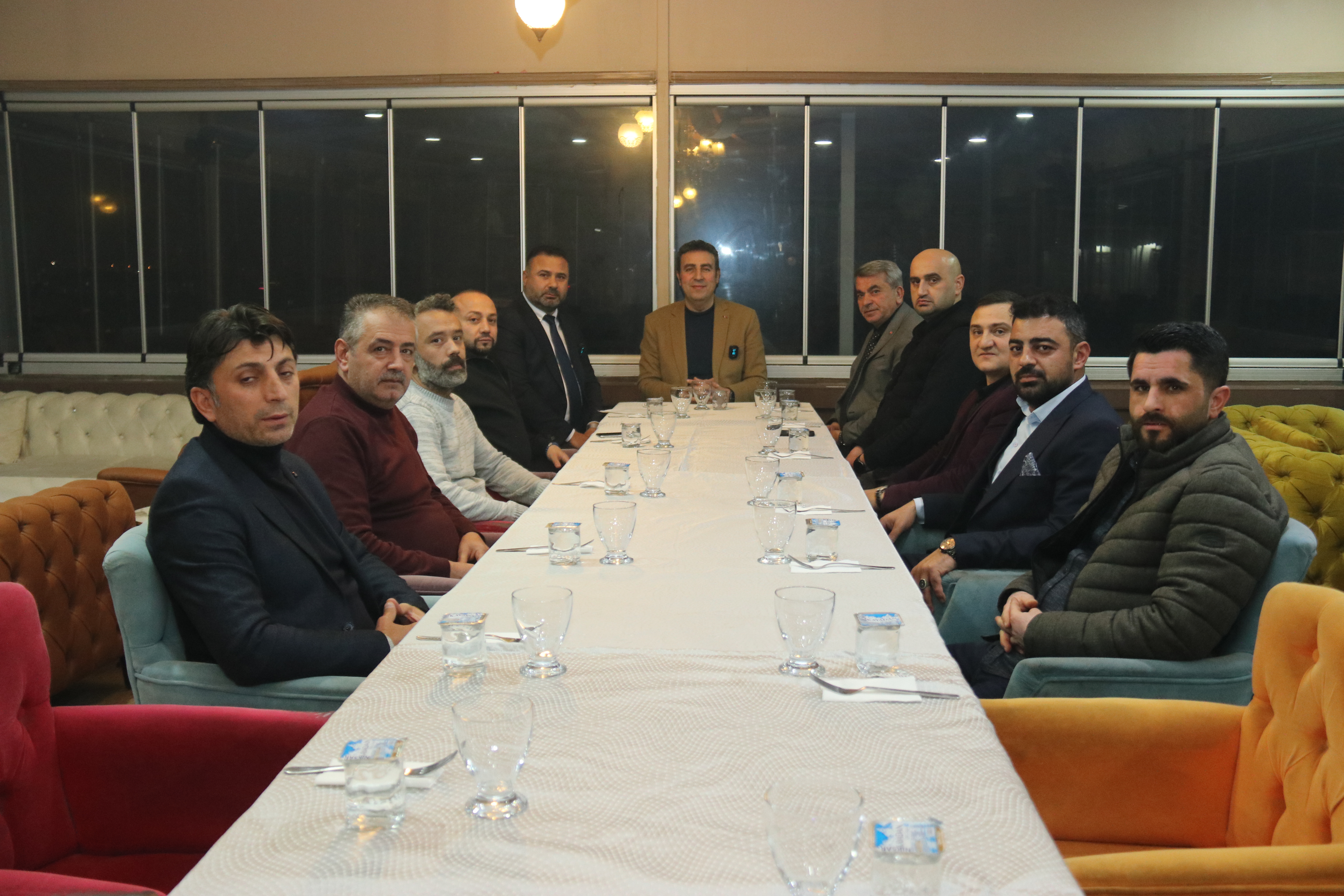 BAŞKAN DEMİRGİL, LOKANTACILAR ODASI YÖNETİM TOPLANTISINA KATILDI