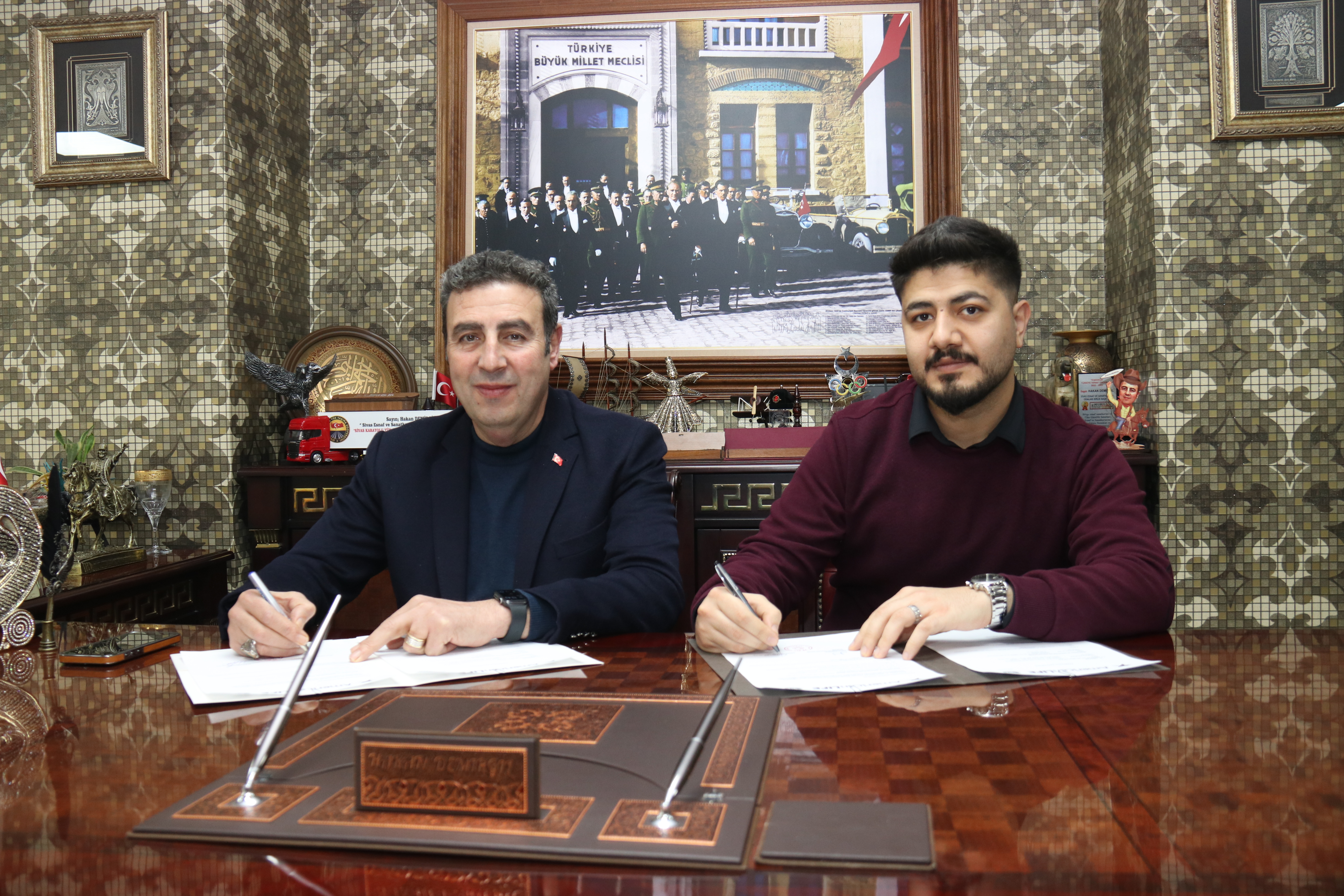 ESNAFA VE YAKINLARINA YÜZDE 50 İNDİRİMİ