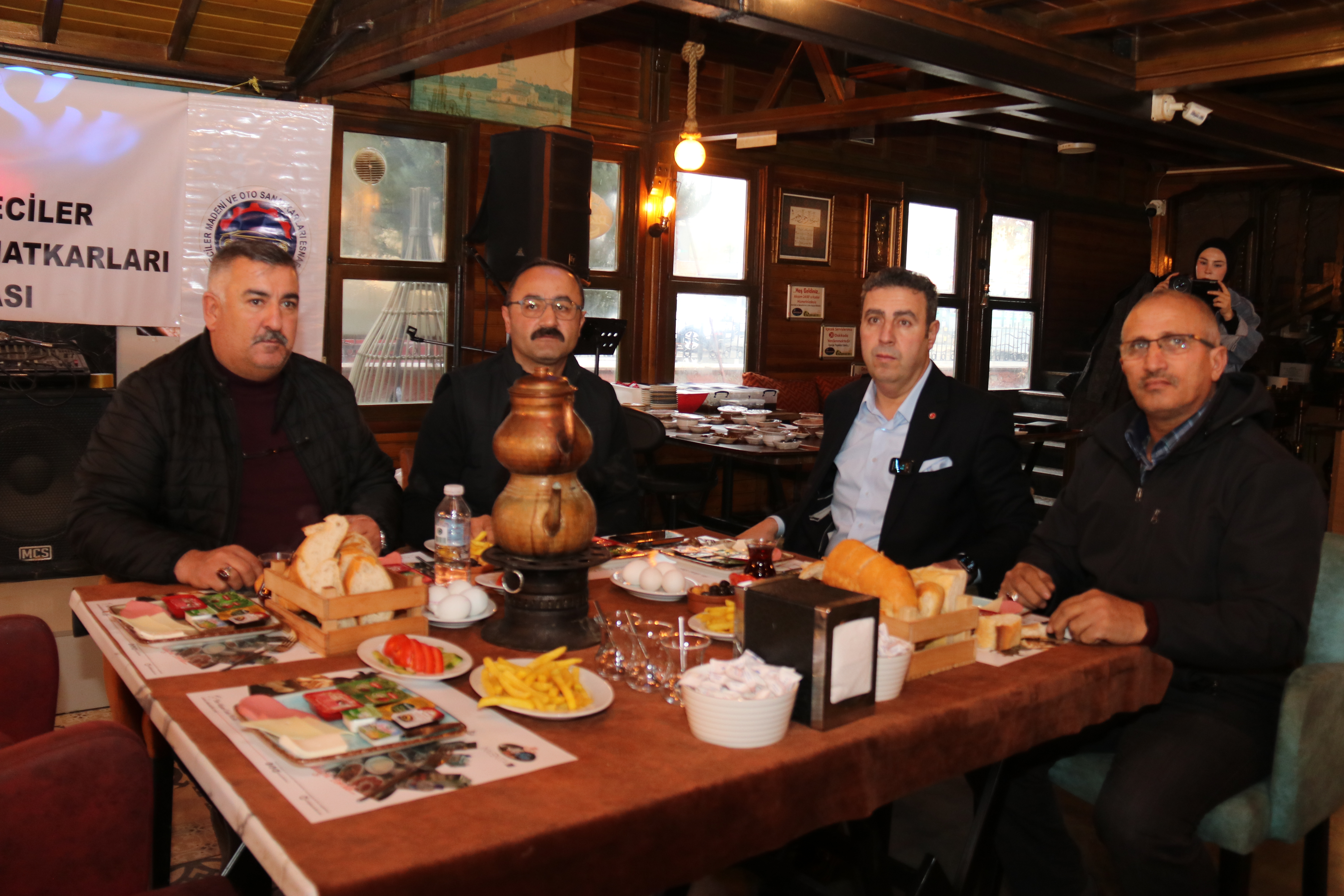 TESVİYECİLER  ODASI , ÜYELERİYLE BULUŞTU