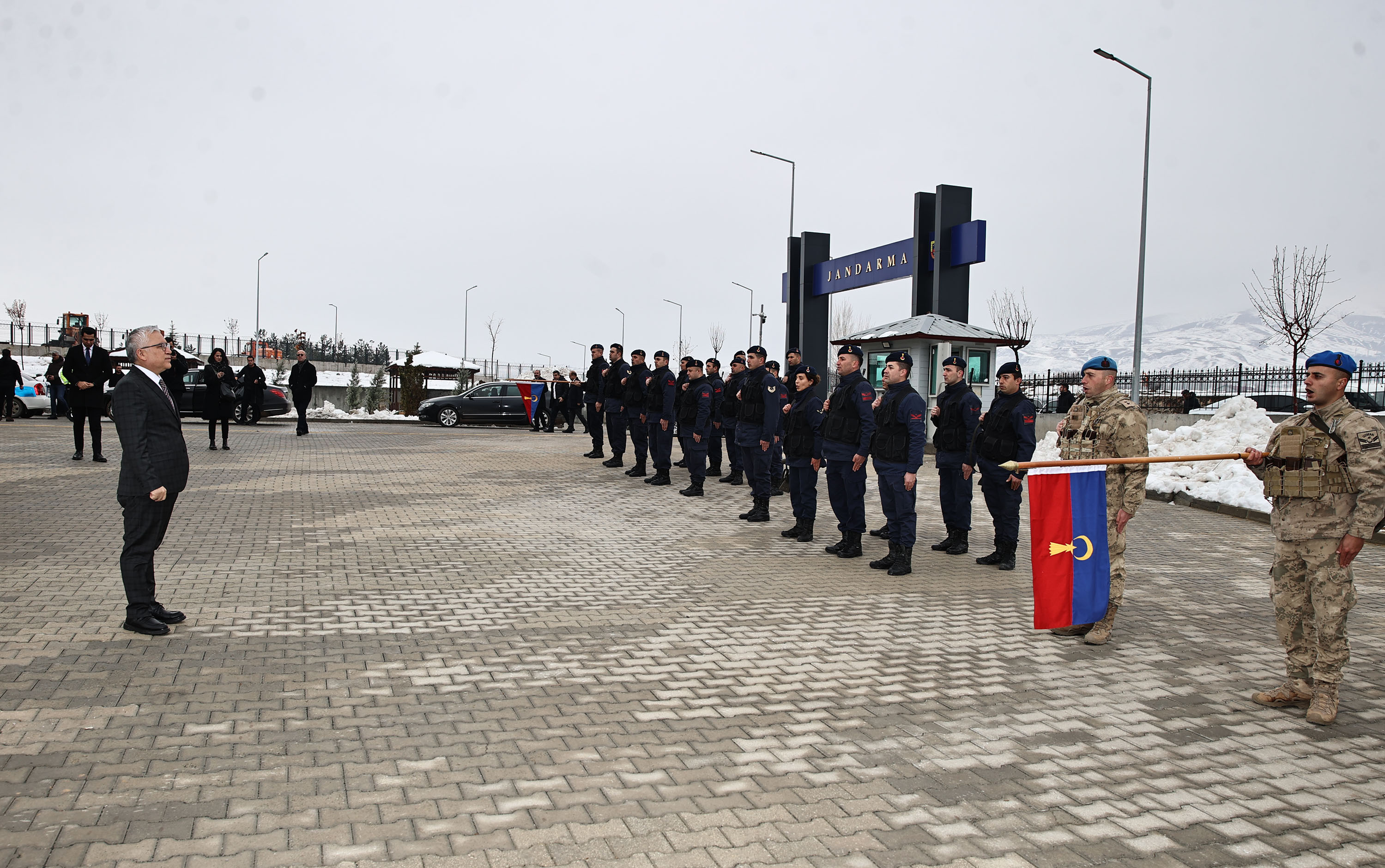 Vali Yılmaz Şimşek Divriği İlçesinde İncelemelerde Bulundu
