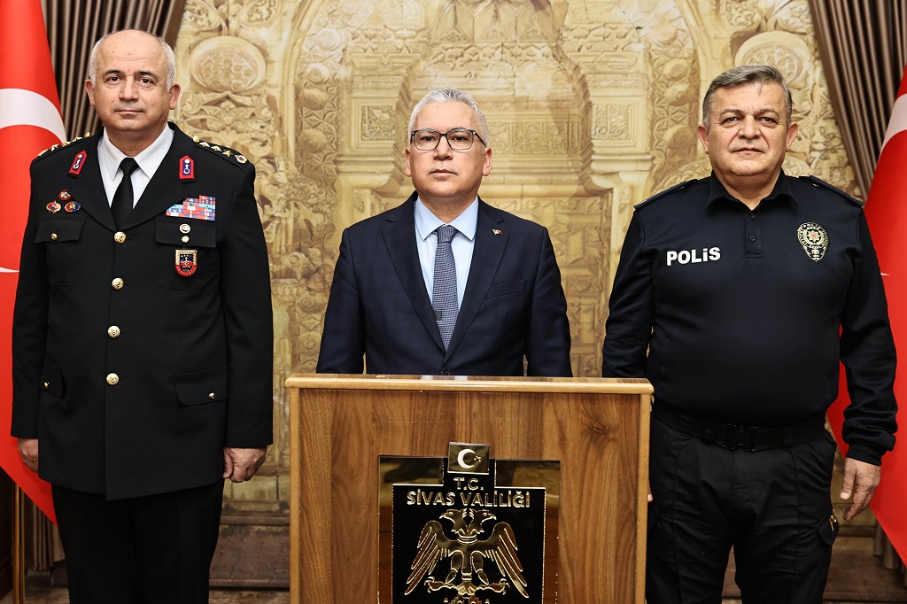 Vali Şimşek, Emin Şehir Sivas Toplantısında 2024 Yılını Değerlendirdi