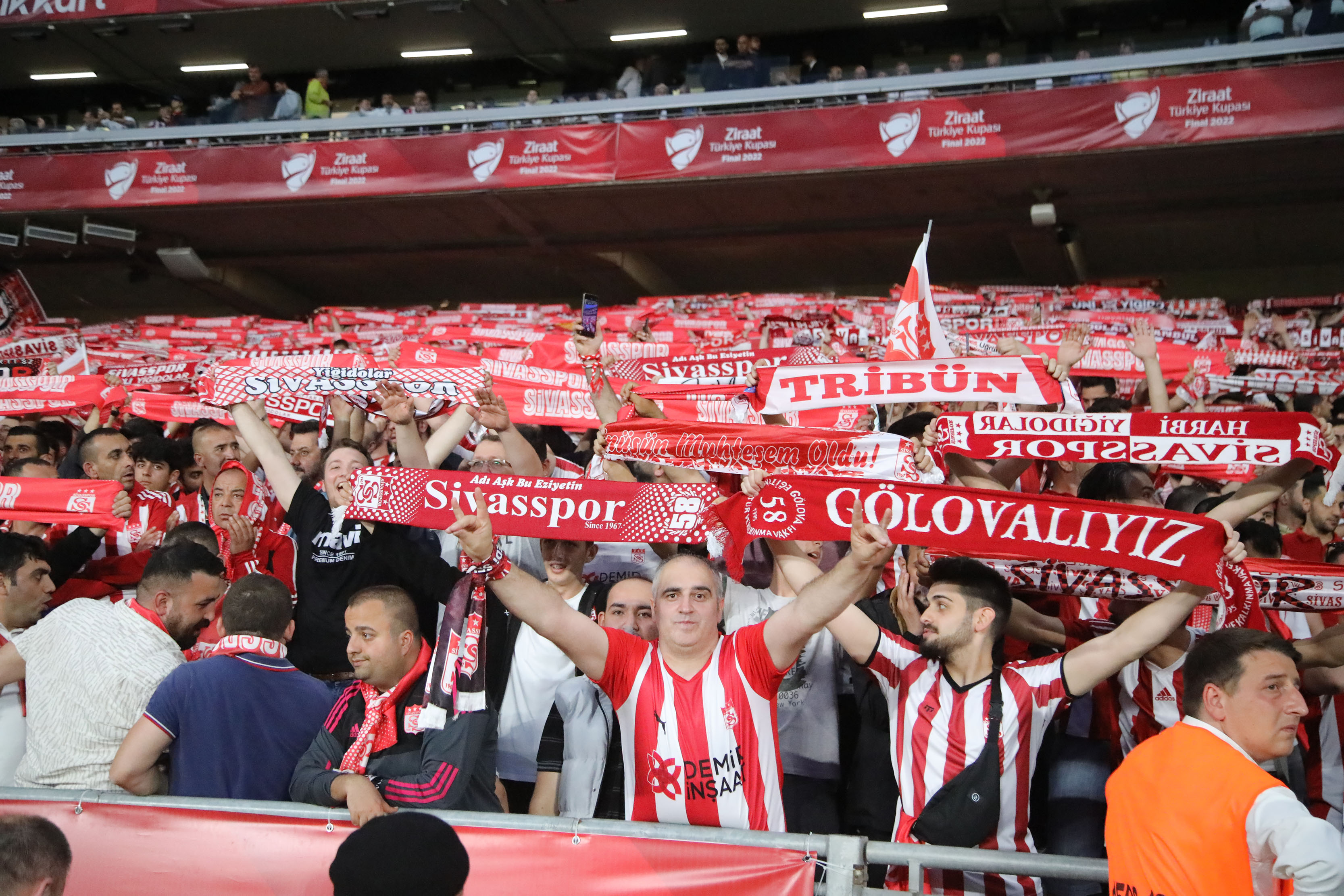 Net Global Sivasspor'dan Taraftarına "Sensiz Olmaz" Çağrısı