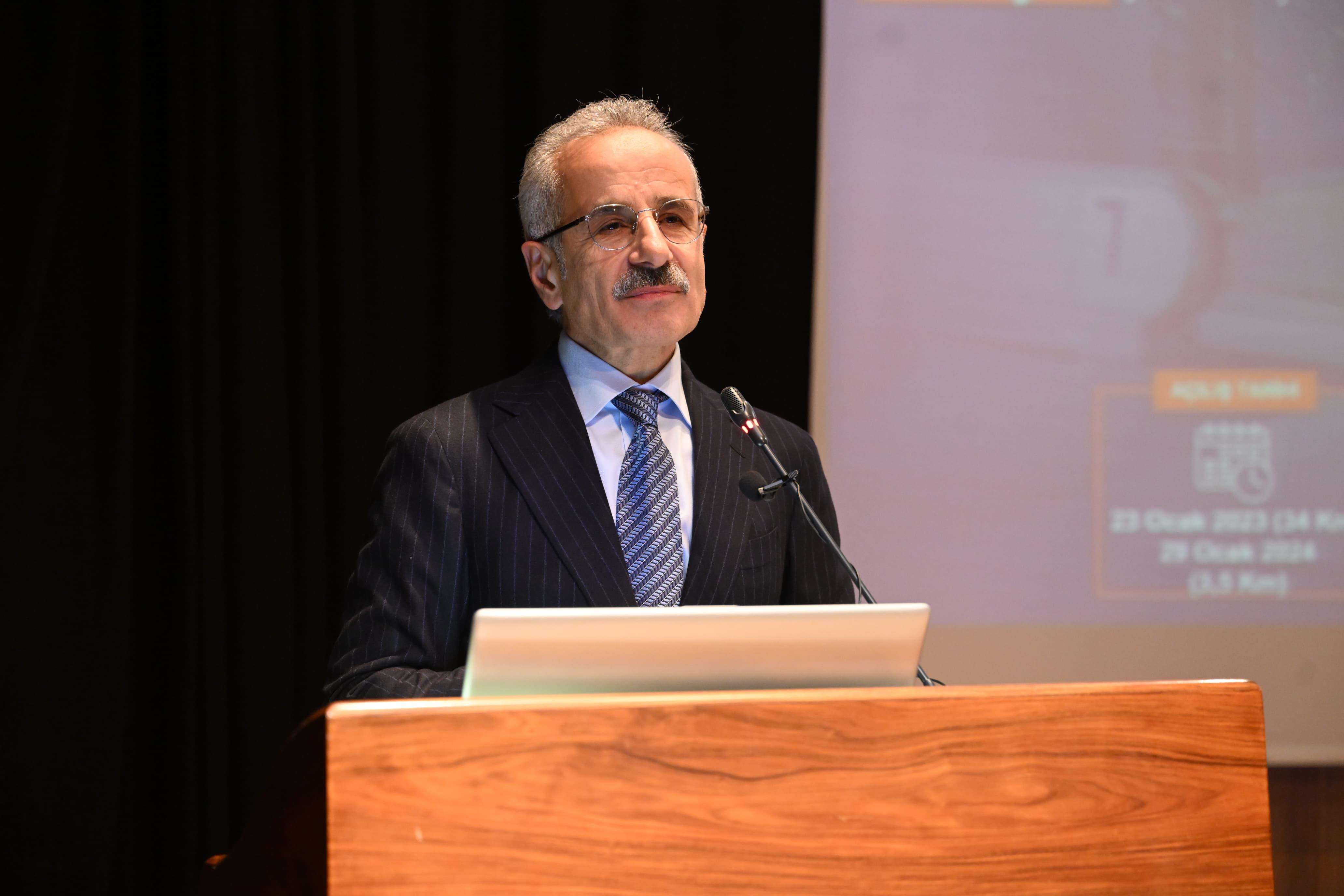 İSTANBUL’UN BİN 4 KİLOMETRE METRO HATTI OLMALI