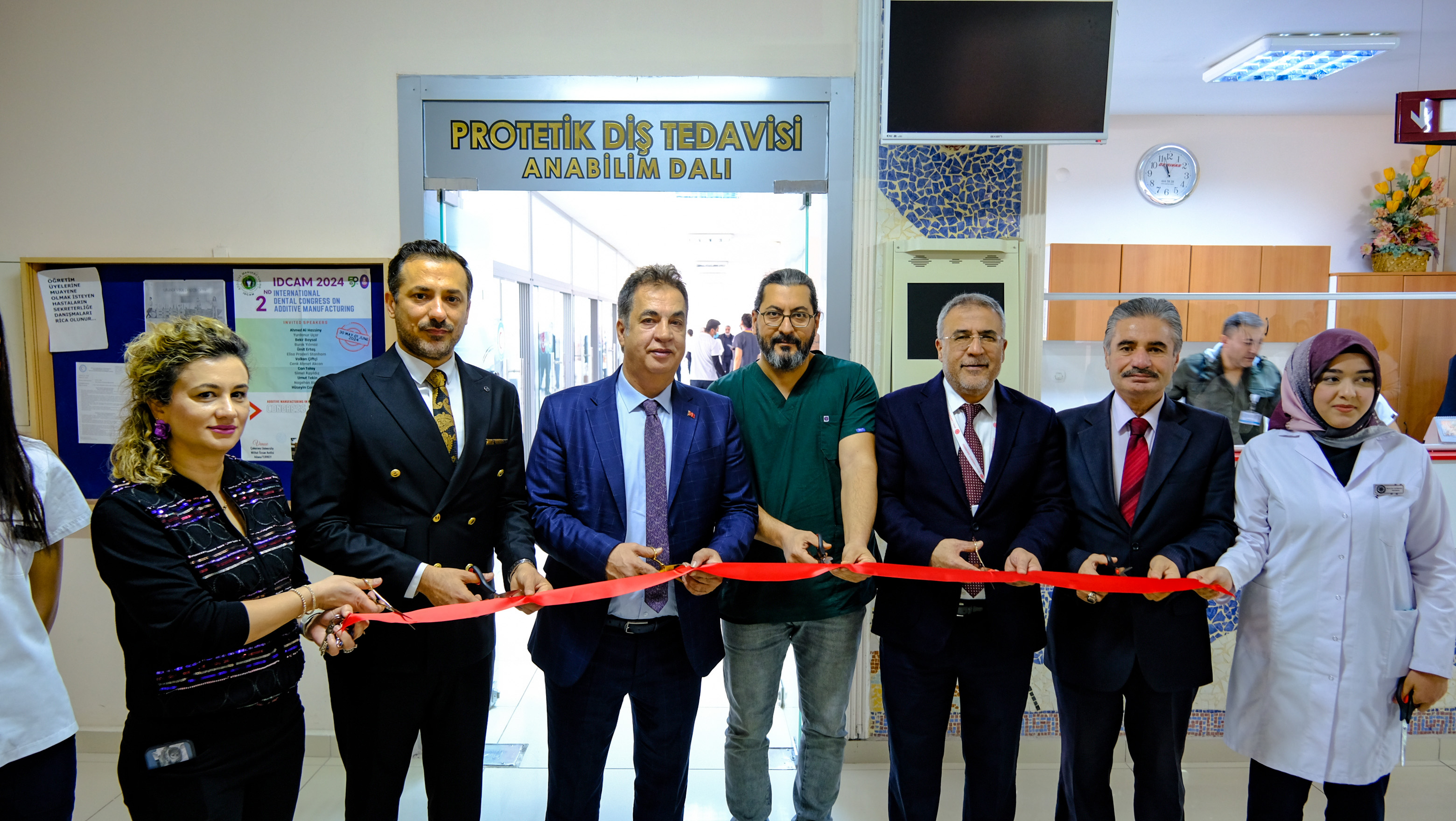 Diş Hekimliği Fakültesinde Klinik Ve Dersliklerin Açılışı Yapıldı