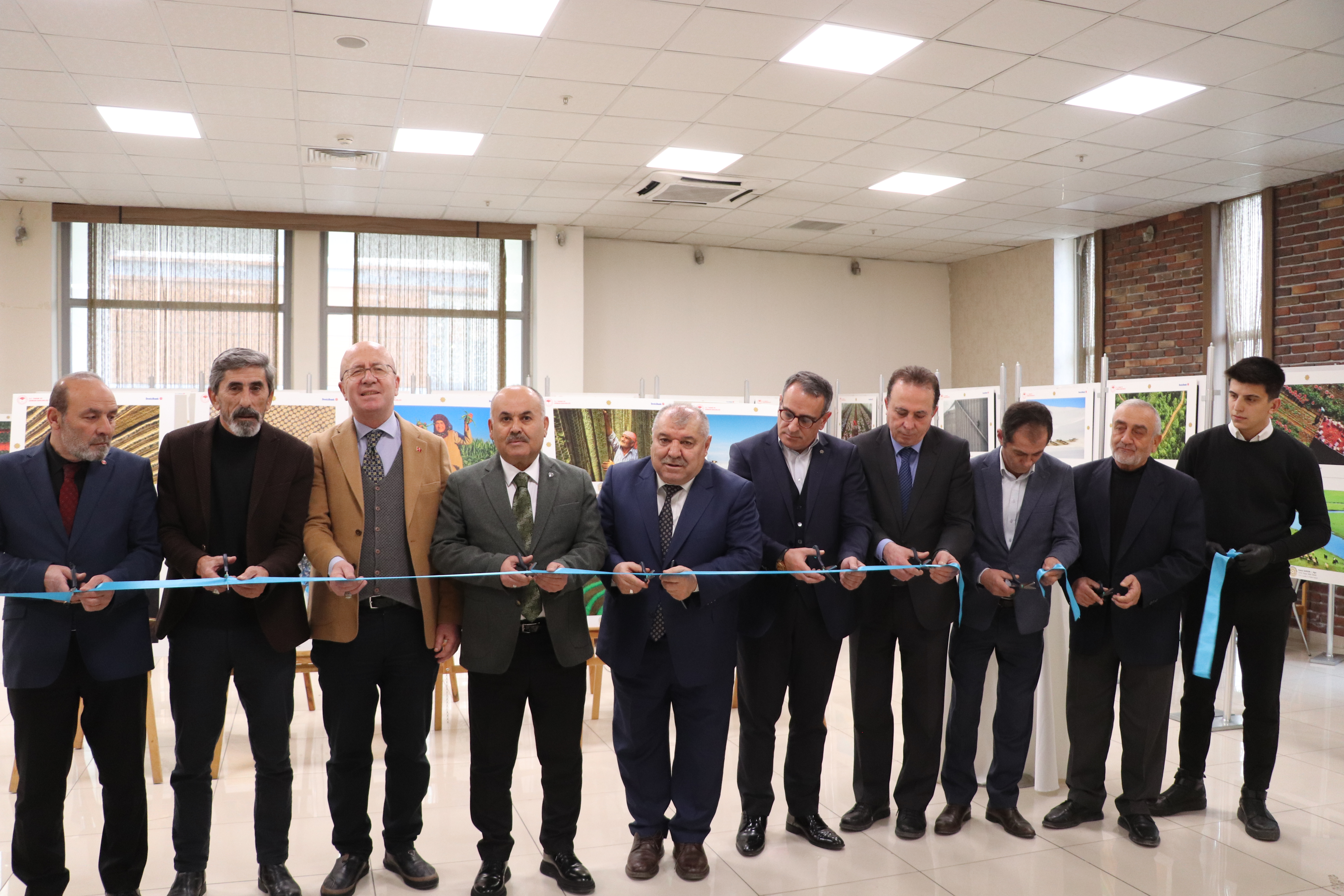 14. Uluslararası Tarım Orman İnsan Fotoğraf Yarışması Sergisi İlimizde Sergilenmeye Başladı