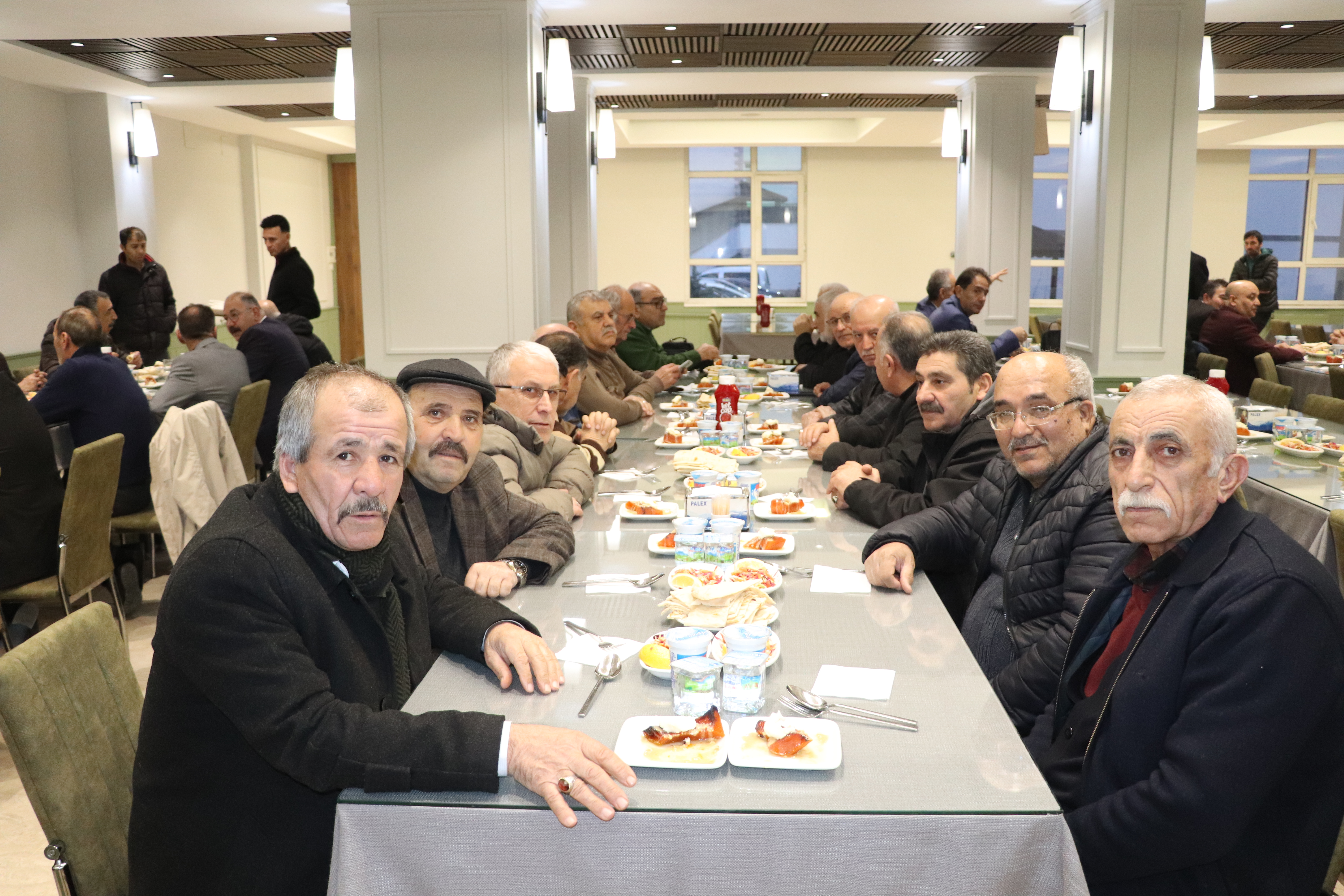 İl Müdürü Seyit Yıldız Vefa Yemeği Programında Emekli Personel İle Buluştu İl Müdürü Seyit Yıldız Vefa Yemeği Programında Emekli Personel İle Buluştu