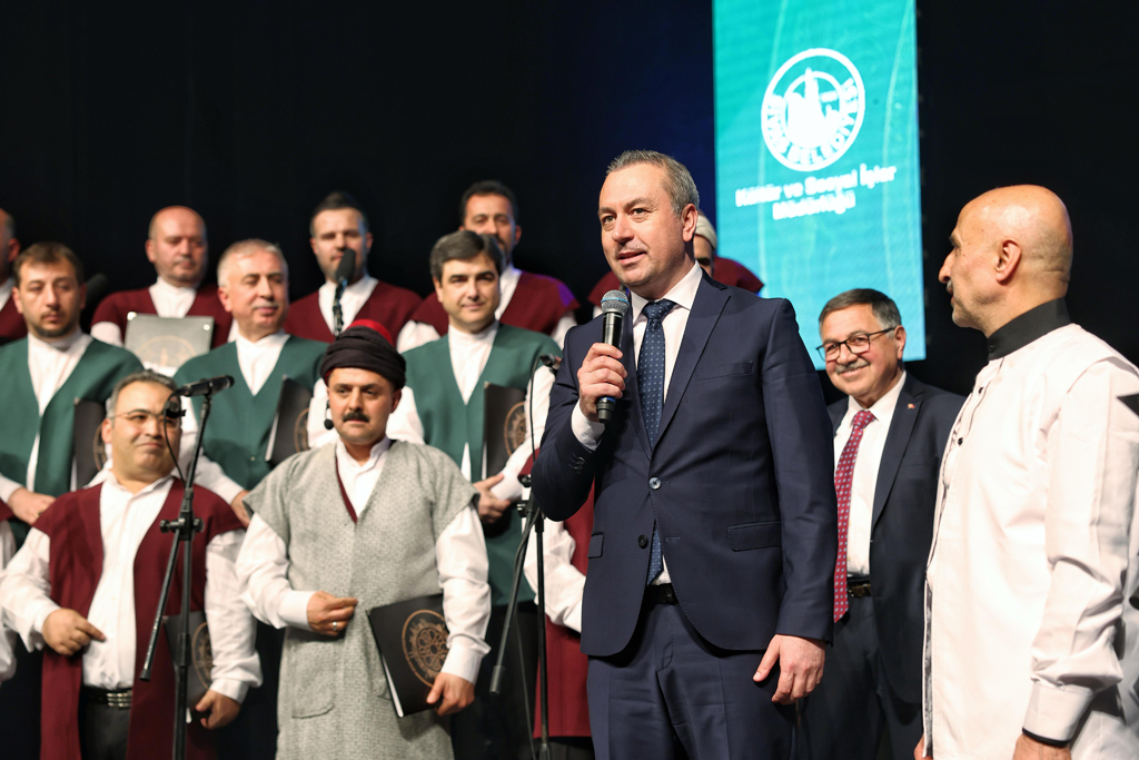 “TASAVVUFÎ NAĞMELERDEN İRFAN TÜRKÜLERİ” KONSERİ BÜYÜK İLGİ GÖRDÜ “TASAVVUFÎ NAĞMELERDEN İRFAN TÜRKÜLERİ” KONSERİ BÜYÜK İLGİ GÖRDÜ