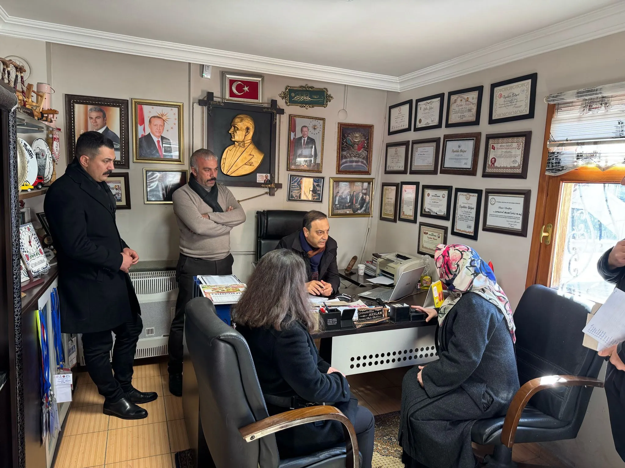 MHP Sivas Milletvekili Ahmet Özyürek İhtiyaç sahibi aileleri düşünüyor