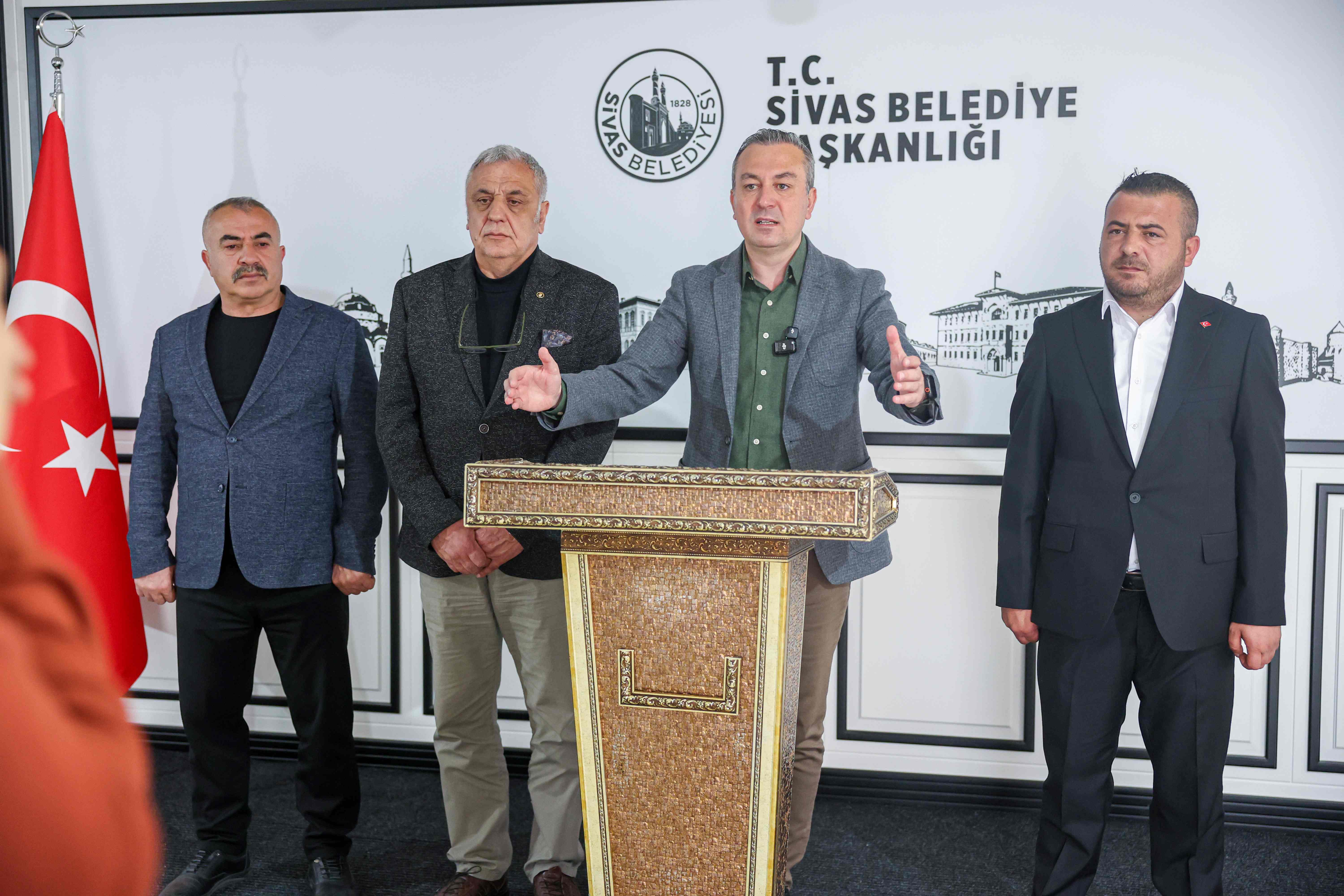 SEYYAR SATICININ DÜKKÂNI ÇIKTI