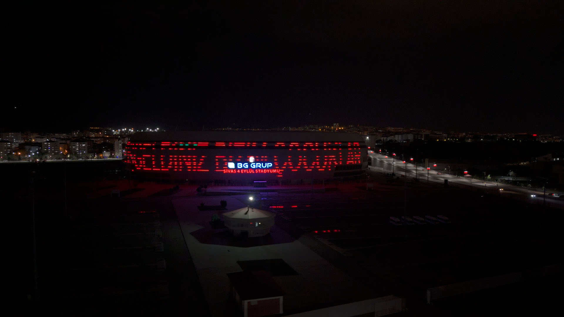 Milliler Sivas'ta Sahaya Çıkıyor Sivasspor'dan Ay-Yıldızlılara Tam Destek