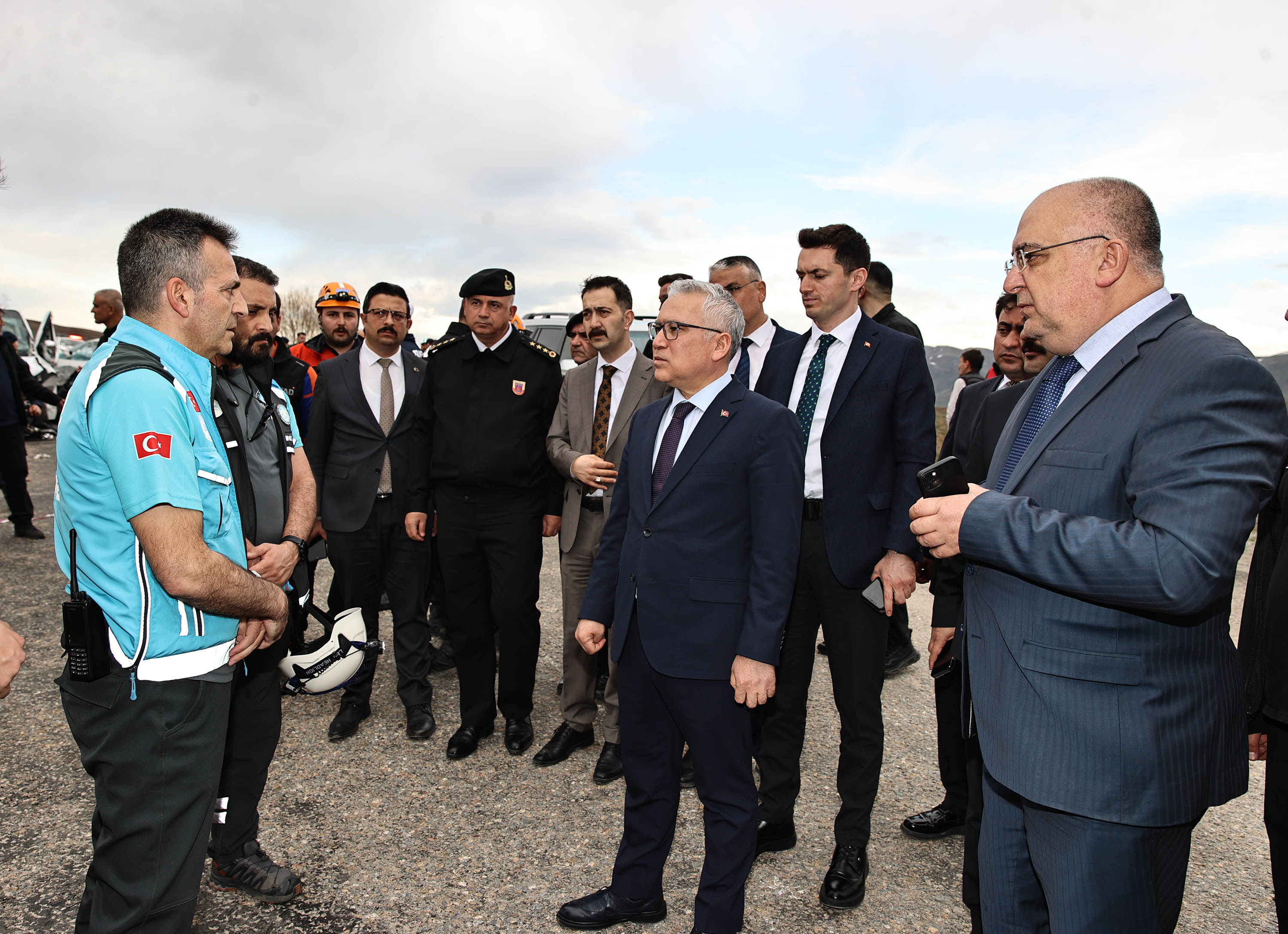 Vali Yılmaz Şimşek, Kaza Yerinde İncelemelerde Bulundu