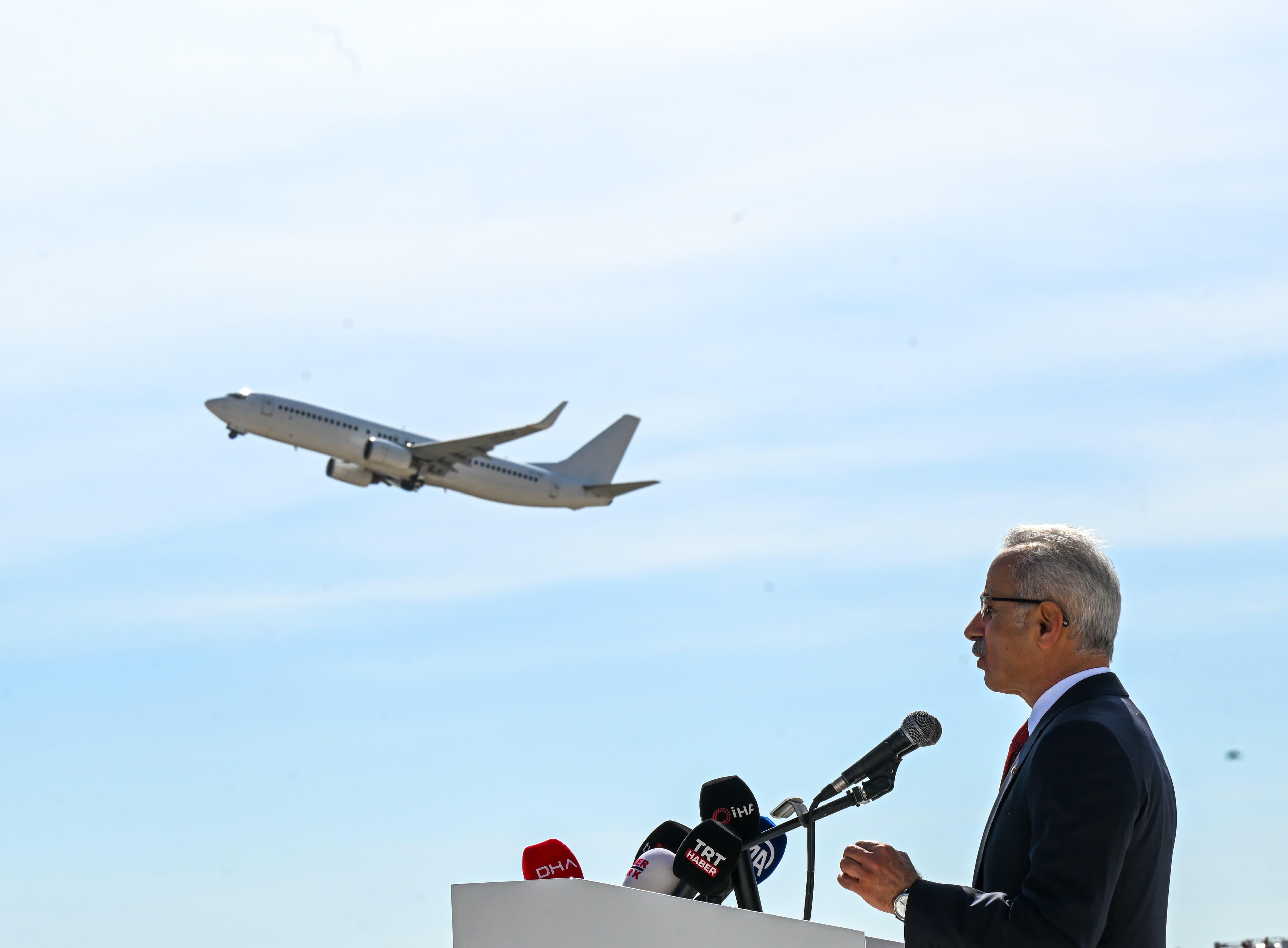 ANTALYA HAVALİMANI YENİ TERMİNAL BİNALARI YARIN AÇILIYOR ANTALYA HAVALİMANI YENİ TERMİNAL BİNALARI YARIN AÇILIYOR