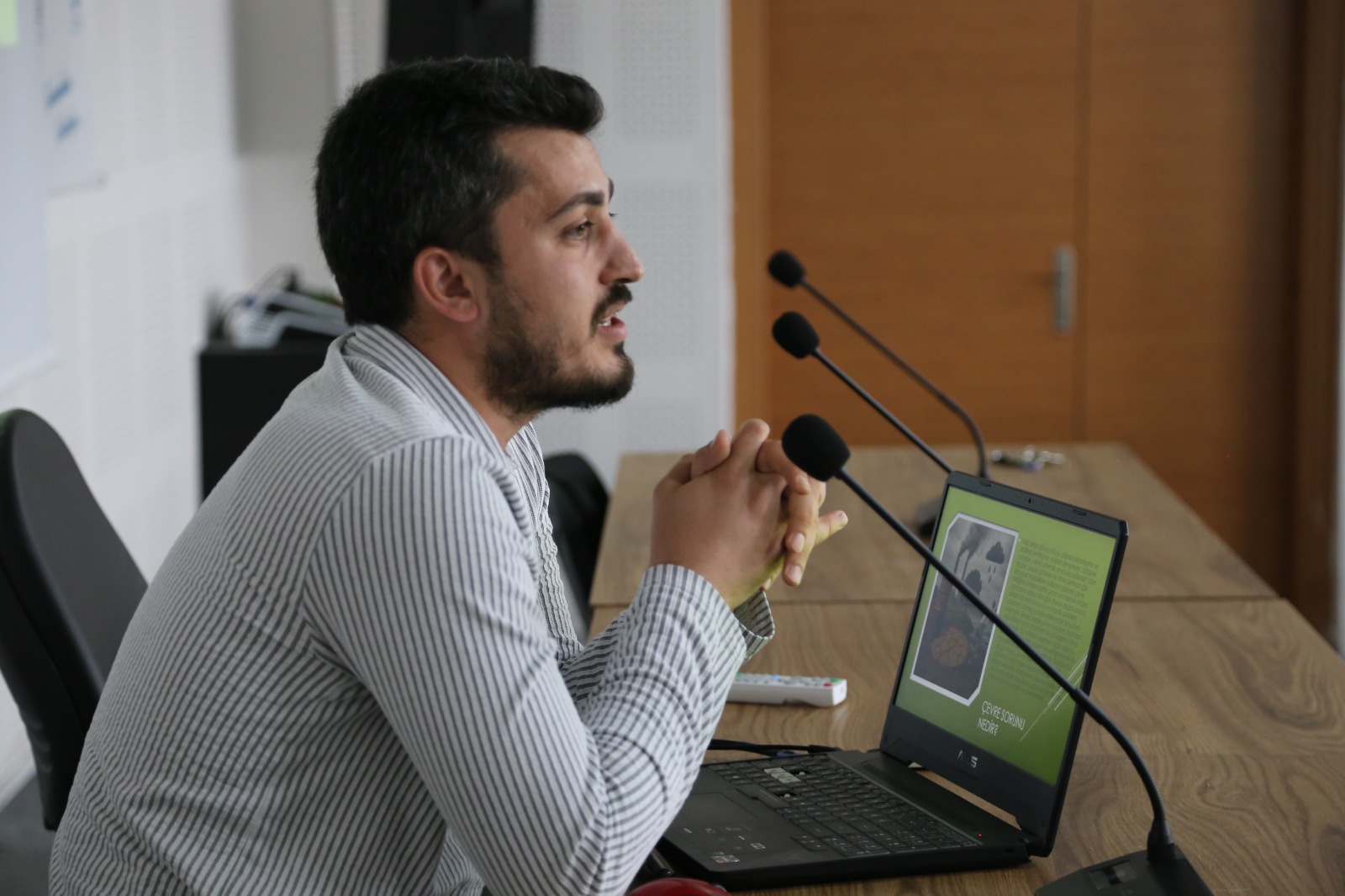 “Küresel Çevre Sorunları ve Sıfır Atık Projesi” konulu bir konferans düzenledi