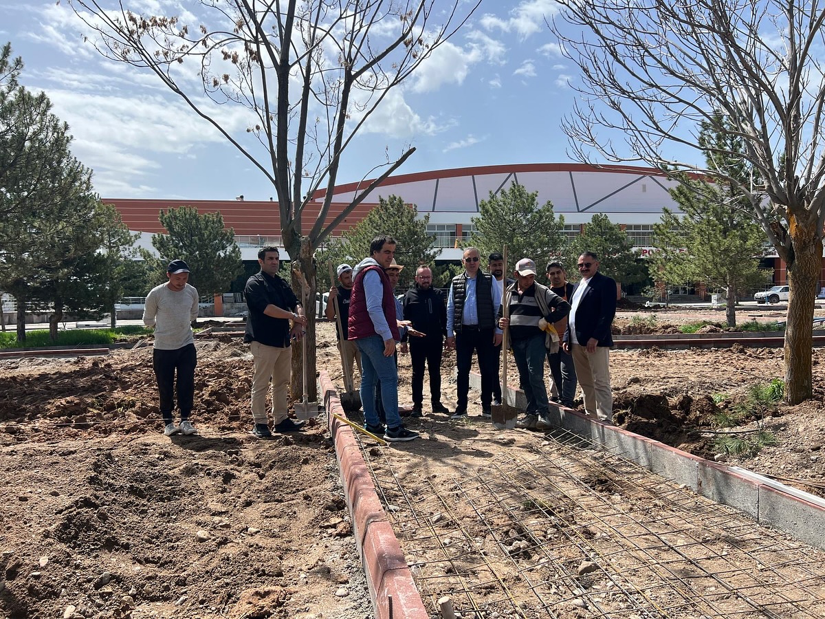 Belediye Başkanı Dr. Adem Uzun, hafta sonu mesaisinde Sıcak Çermik Kaplıcası’nı ziyaret etti