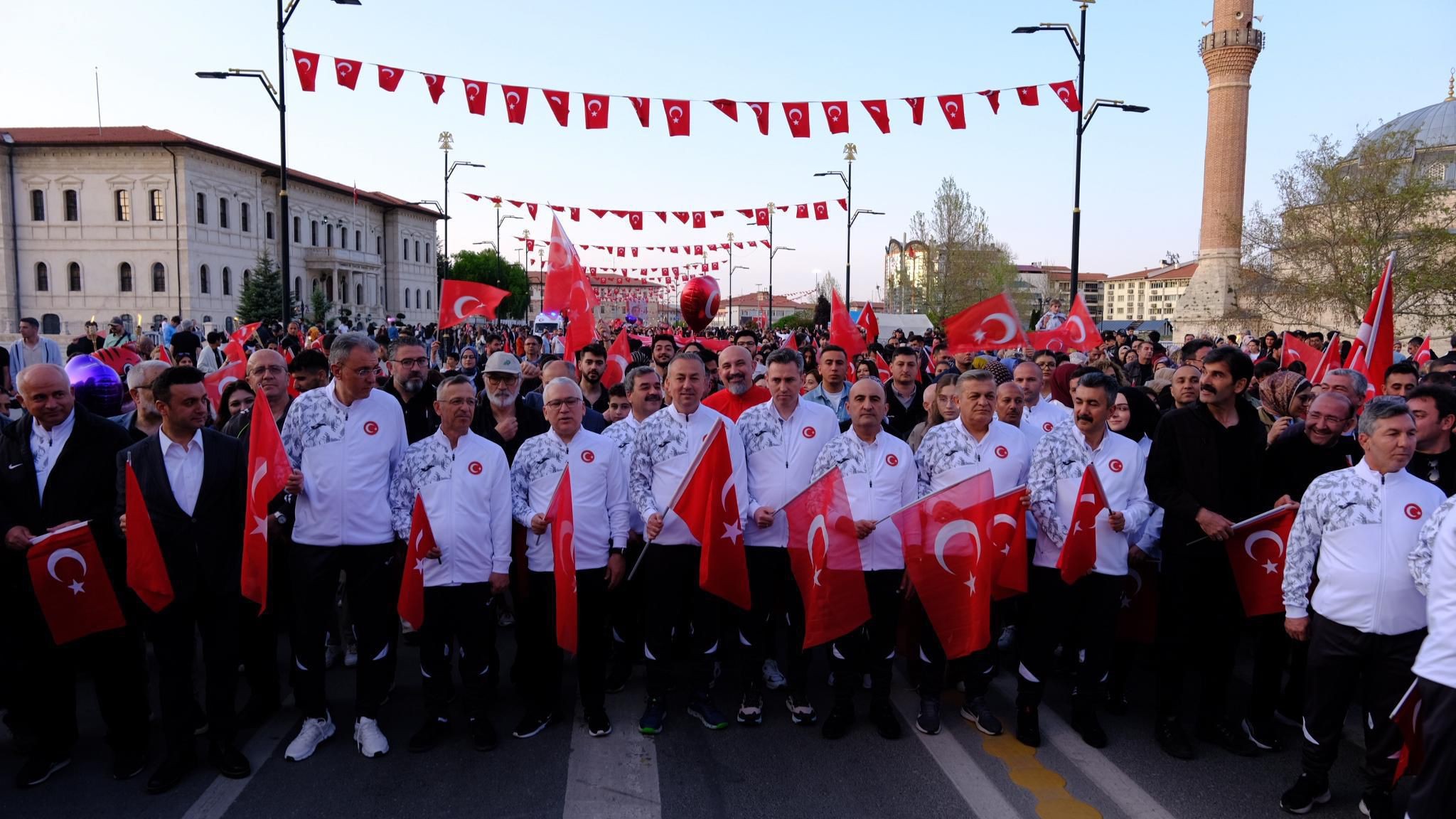 19 Mayıs 19 19'da yürüyüş programı düzenlendi