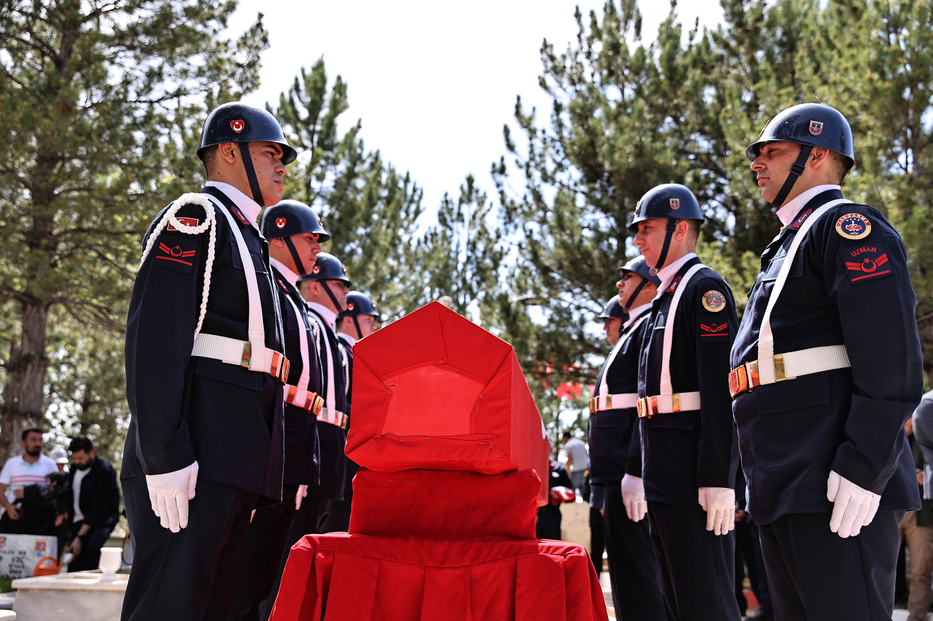 Şehit Emre Polat, Son Yolculuğuna Uğurlandı Şehit Emre Polat, Son Yolculuğuna Uğurlandı