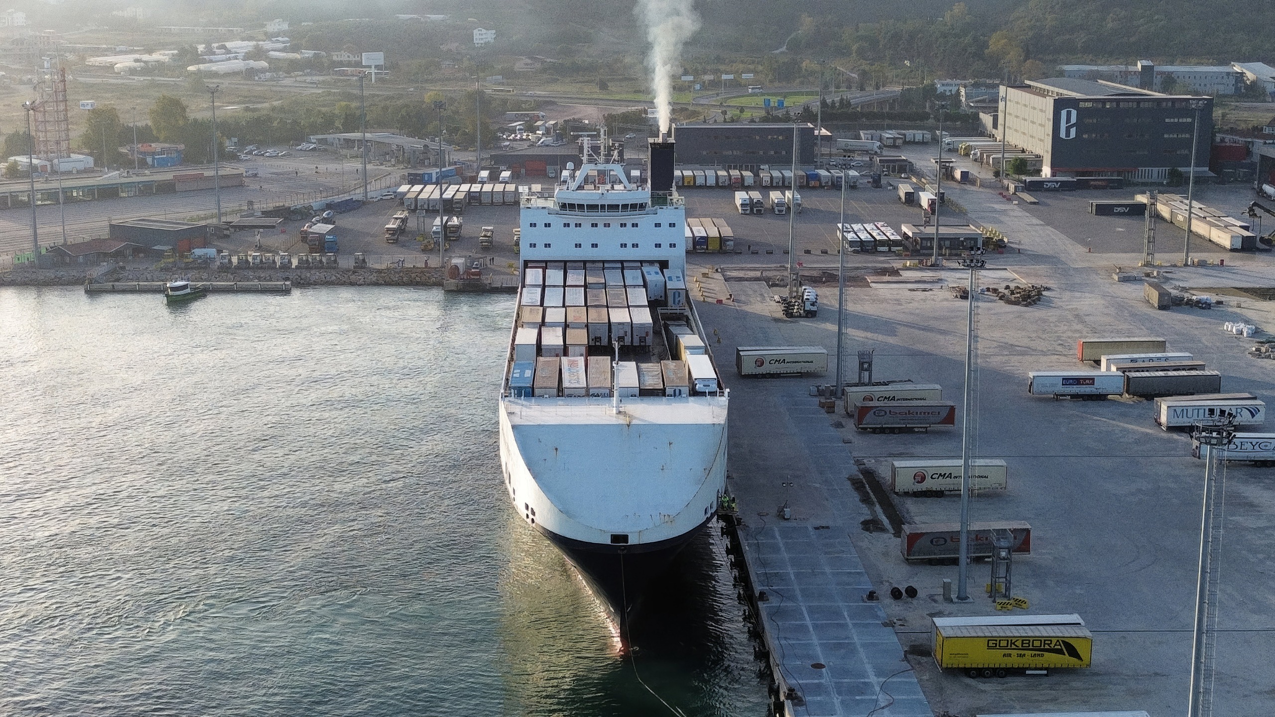 RO-RO GEMİLERİYLE TAŞINAN ARAÇ SAYISI ÜÇ KATTAN FAZLA ARTTI