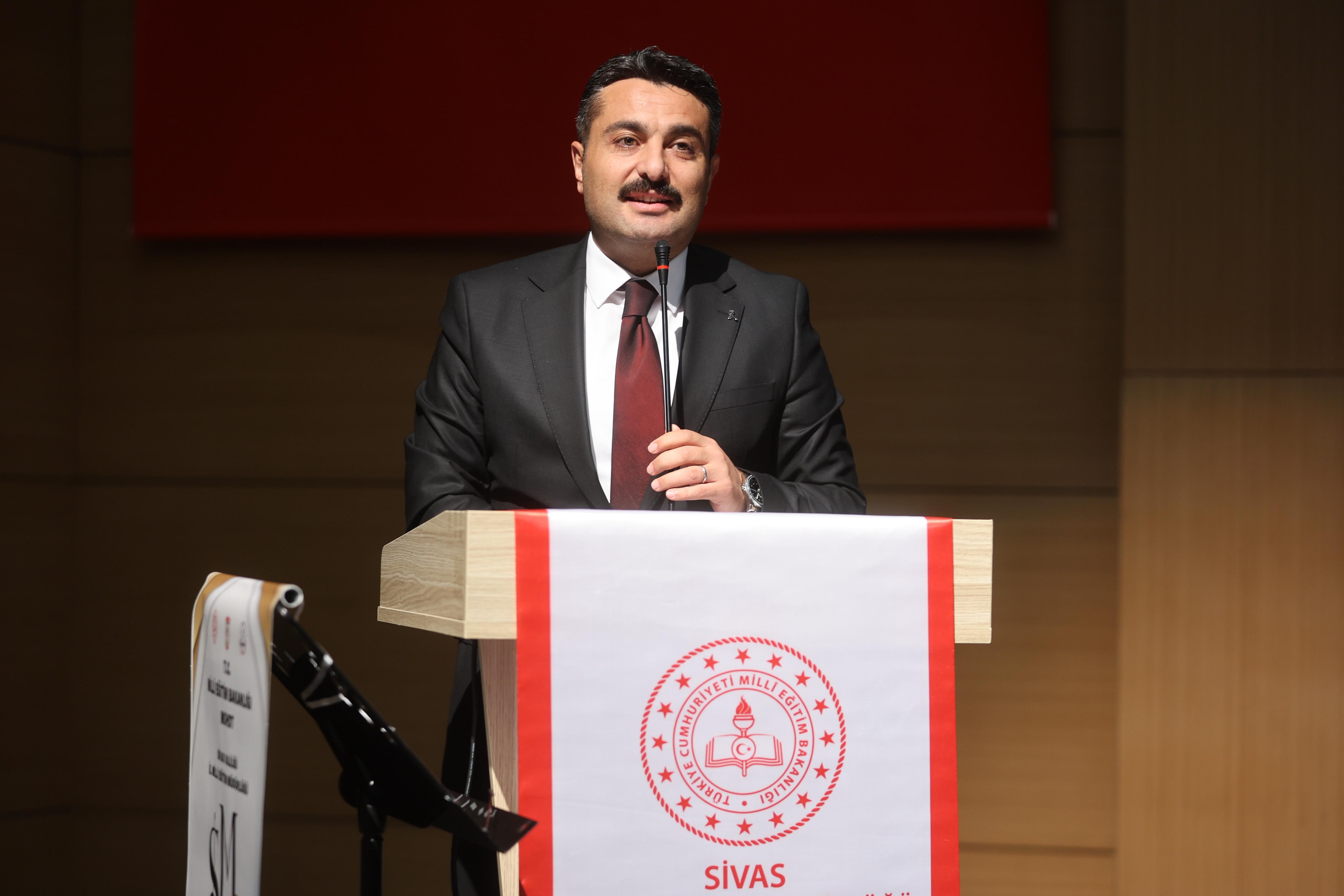 "Sivas Maarif Orkestrası" ilk konserini gerçekleştirdi.