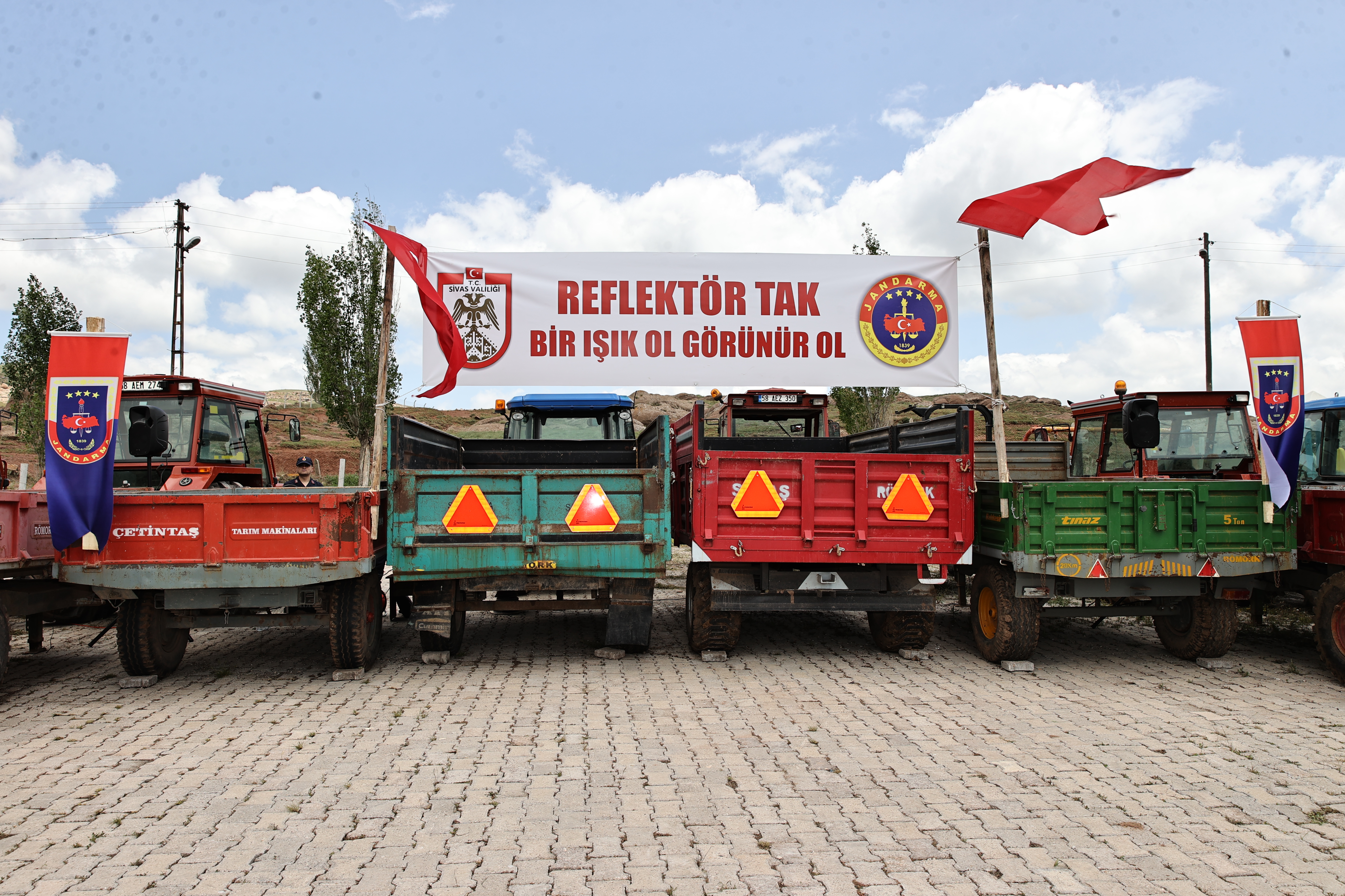 Reflektör Tak, Işık Ol, Görünür Ol