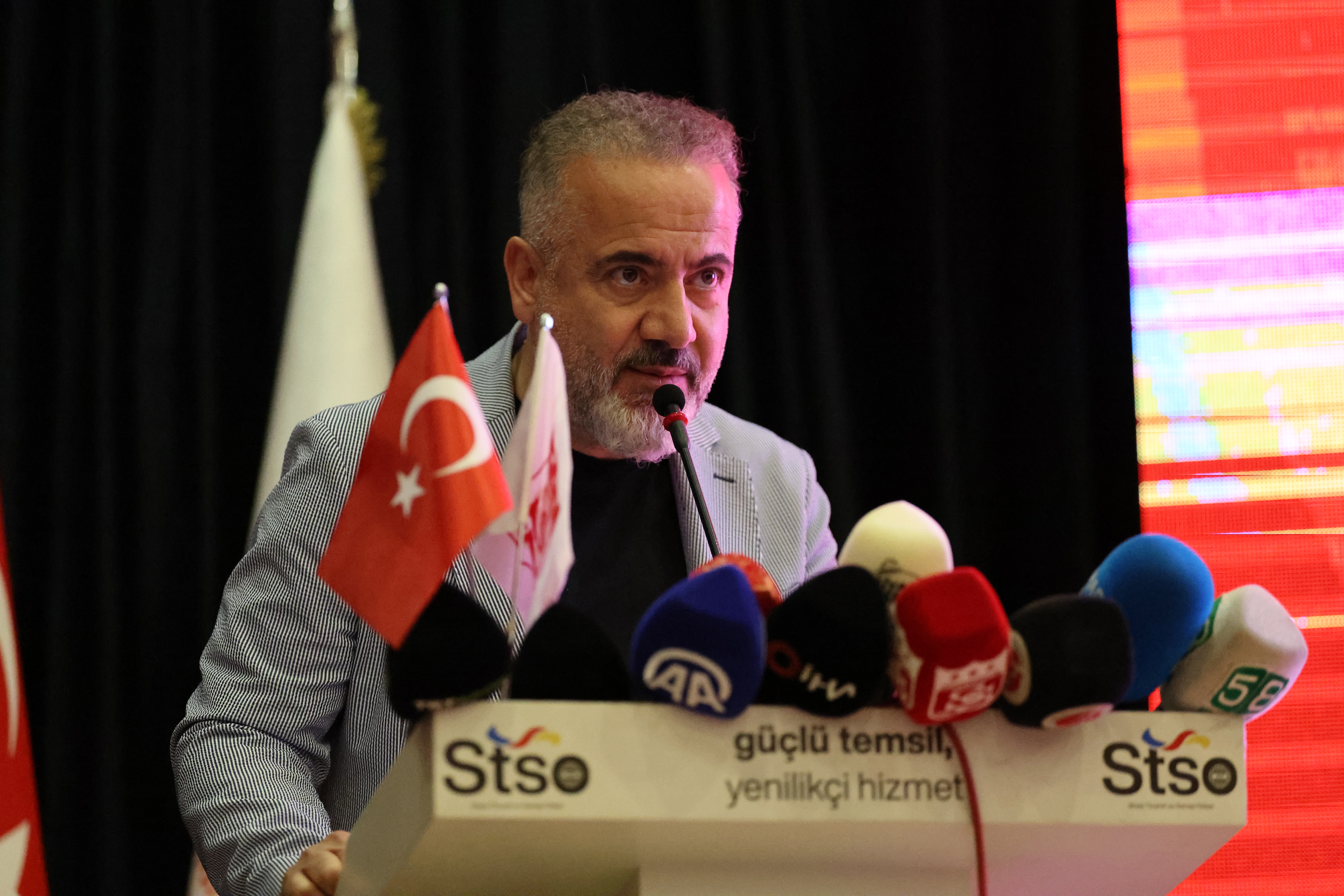 Sivassspor Kulübünün 20. Başkanı Gökhan Karagöl Oldu Sivassspor Kulübünün 20. Başkanı Gökhan Karagöl Oldu