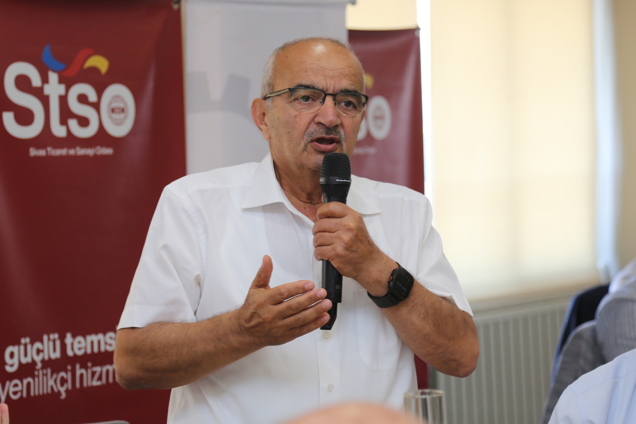 Başkan Özdemir, Ankara Temaslarını Sanayicilerle Değerlendirdi