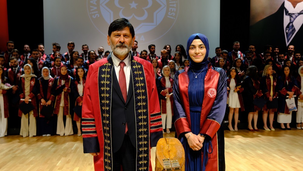 SCÜ’den Sağlık Dünyasına Yeni Kahramanlar SCÜ’den Sağlık Dünyasına Yeni Kahramanlar