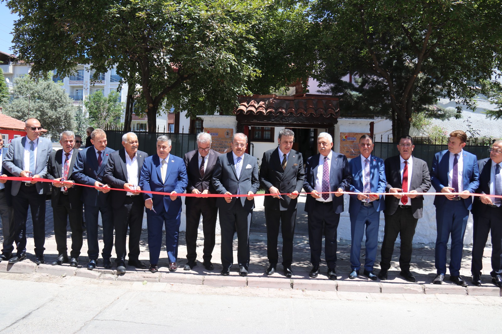 Sivas Esnaf ve Sanatkarlar Odaları Birliği tarafından oluşturulan Ar-Ge Merkezi düzenlenen törenle hizmete açıldı