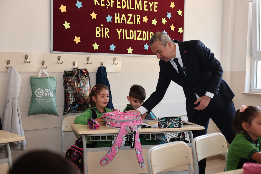 DAR GELİRLİ AİLELERİN ÖĞRENCİLERİNE NAKİT KIRTASİYE DESTEĞİ DAR GELİRLİ AİLELERİN ÖĞRENCİLERİNE NAKİT KIRTASİYE DESTEĞİ