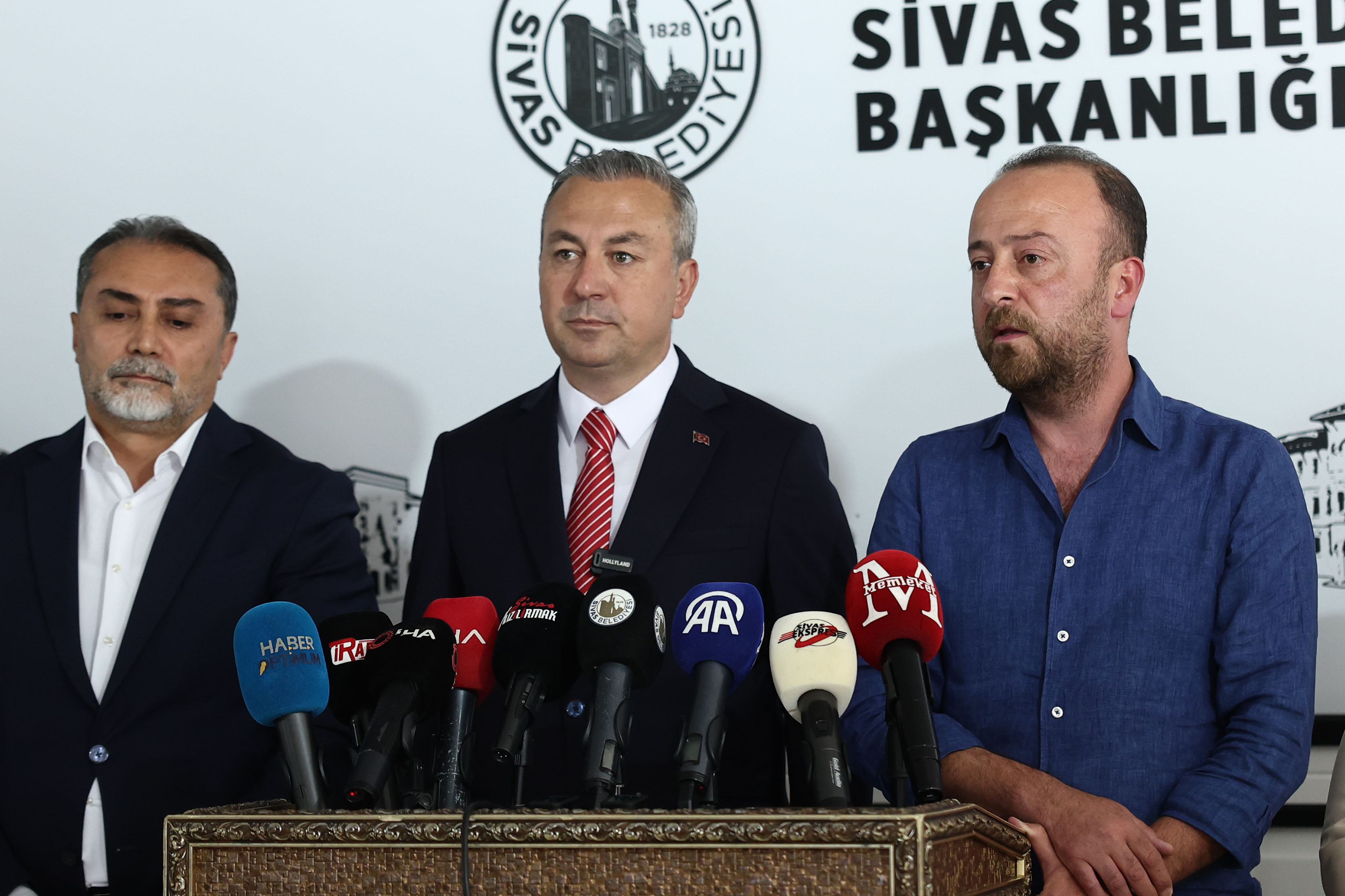 Özbelsan, Sivaspsora İsim ve Forma Göğüs Sponsoru Oldu Özbelsan, Sivaspsora İsim ve Forma Göğüs Sponsoru Oldu