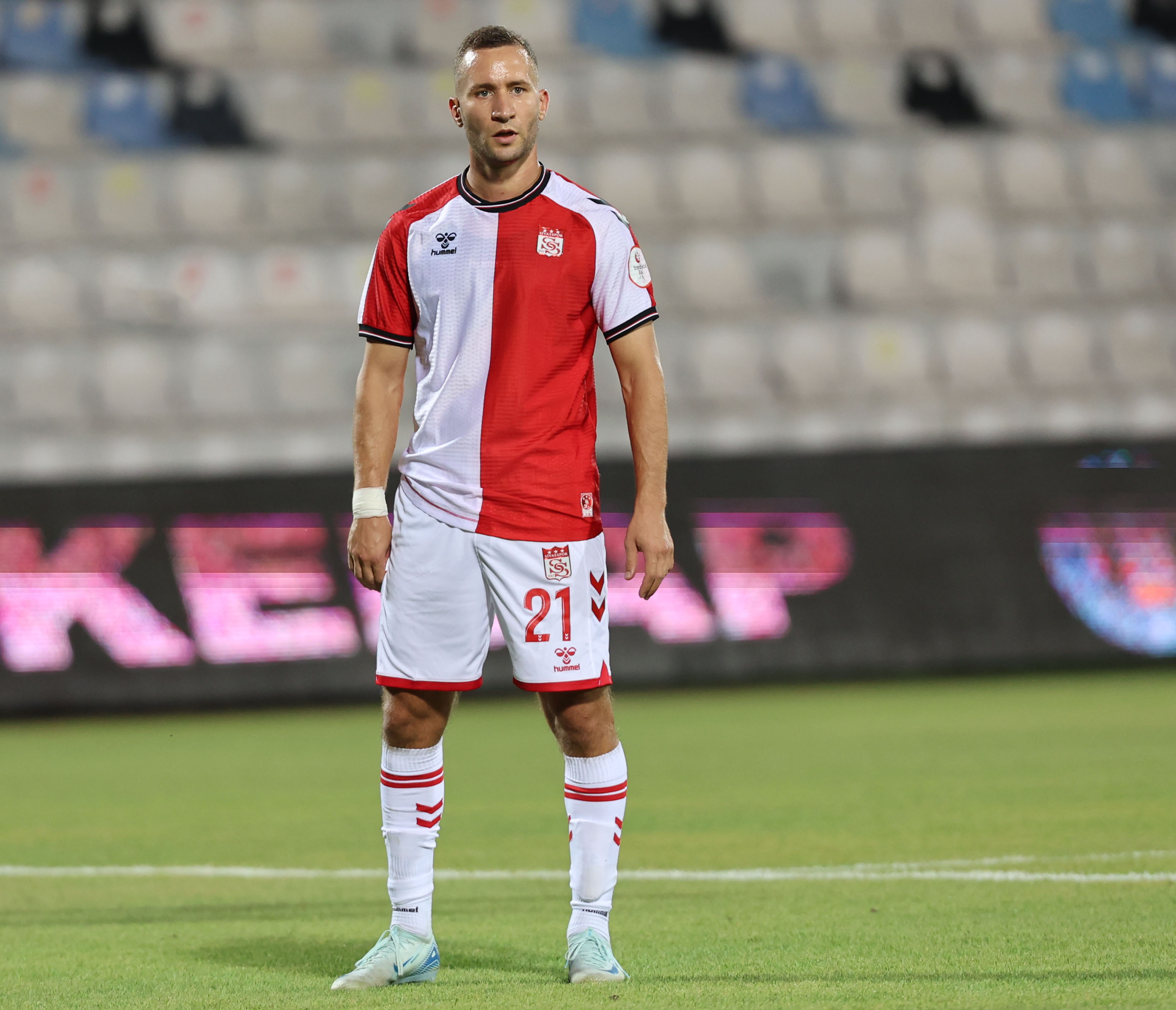 Veljko Simic Sabah FC'ye Transfer Oldu