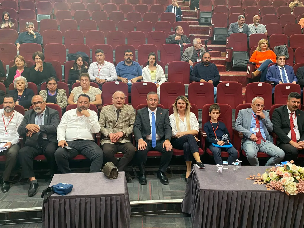 CHP Sivas Merkez İlçe Başkanlığı’nda Ergüder Sümbüloğlu yeniden seçildi