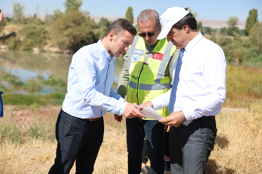 SİVAS’IN 40 YILLIK HAYALİ GERÇEK OLUYOR; KIZILIRMAK PROJESİ’NDE İLK ETAP BAŞLADI SİVAS’IN 40 YILLIK HAYALİ GERÇEK OLUYOR; KIZILIRMAK PROJESİ’NDE İLK ETAP BAŞLADI