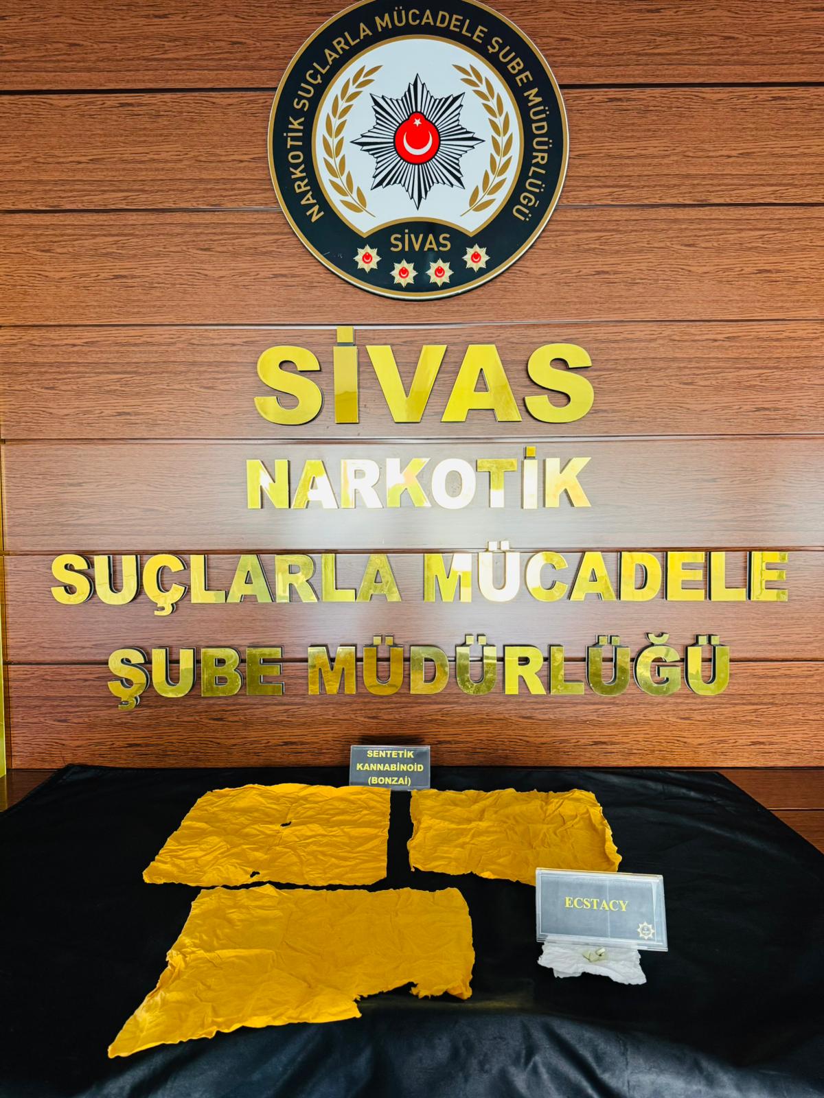 NARKOTİK SUÇLARLA MÜCADELE ŞUBE MÜDÜRLÜĞÜNCE YAPILAN OPERASYONDA