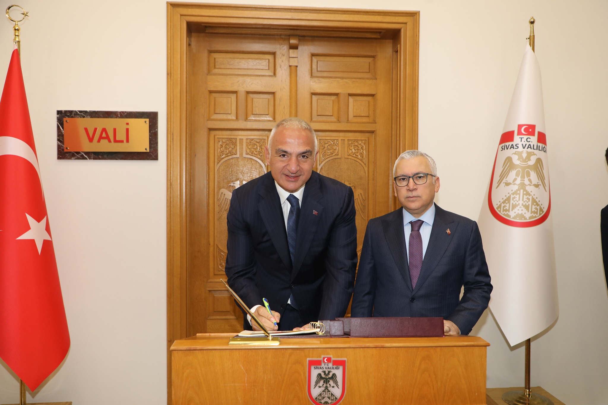 Kültür ve Turizm Bakanı Mehmet Nuri Ersoy Sivas'ta Kültür ve Turizm Bakanı Mehmet Nuri Ersoy Sivas'ta