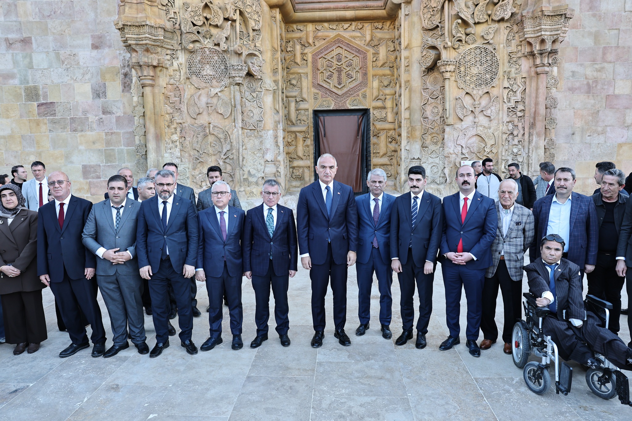 Kültür ve Turizm Bakanı Mehmet Nuri Ersoy Sivas'ta Kültür ve Turizm Bakanı Mehmet Nuri Ersoy Sivas'ta