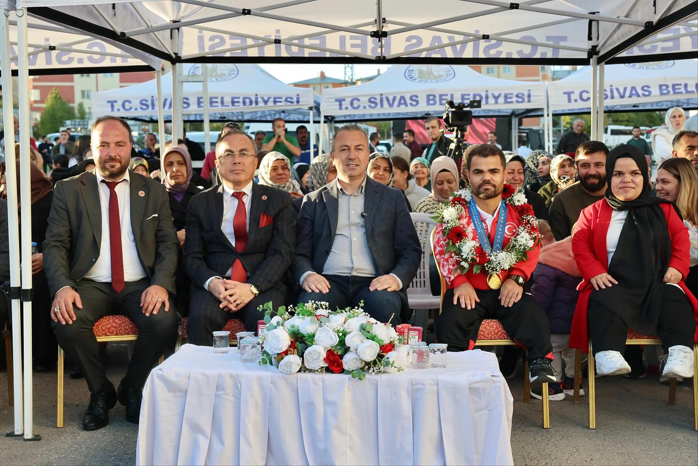 Dünya Şampiyonuna Vefa: Abdullah Kayapınar Parkı Açıldı