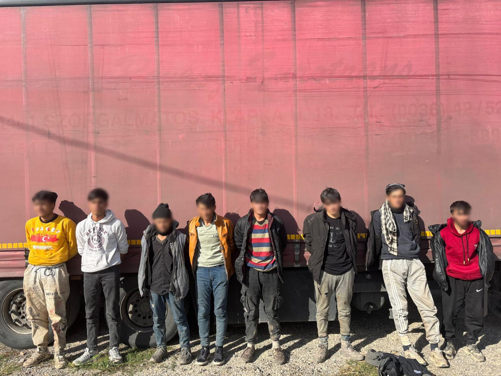 GÖÇMEN KAÇAKÇILIĞI VE DÜZENSİZ GÖÇ İLE MÜCADELE GÖÇMEN KAÇAKÇILIĞI VE DÜZENSİZ GÖÇ İLE MÜCADELE